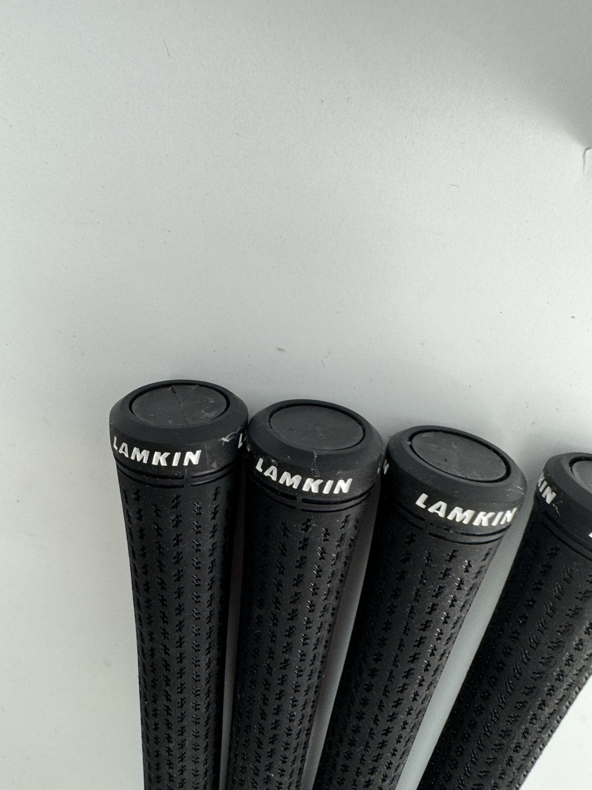 Lamkin Crossline 360 Golf Grips (4) Mens Standard /Black/White /Pulled /312626