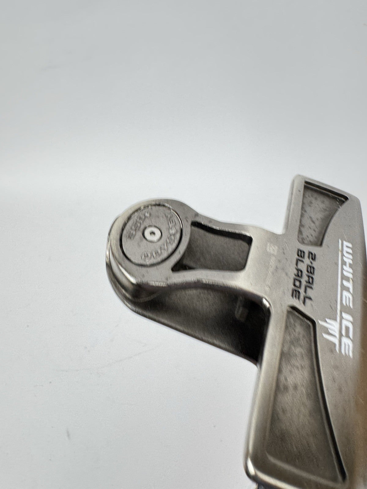 Odyssey White Ice 2 Ball Putter Blade 34” Right Handed /352272