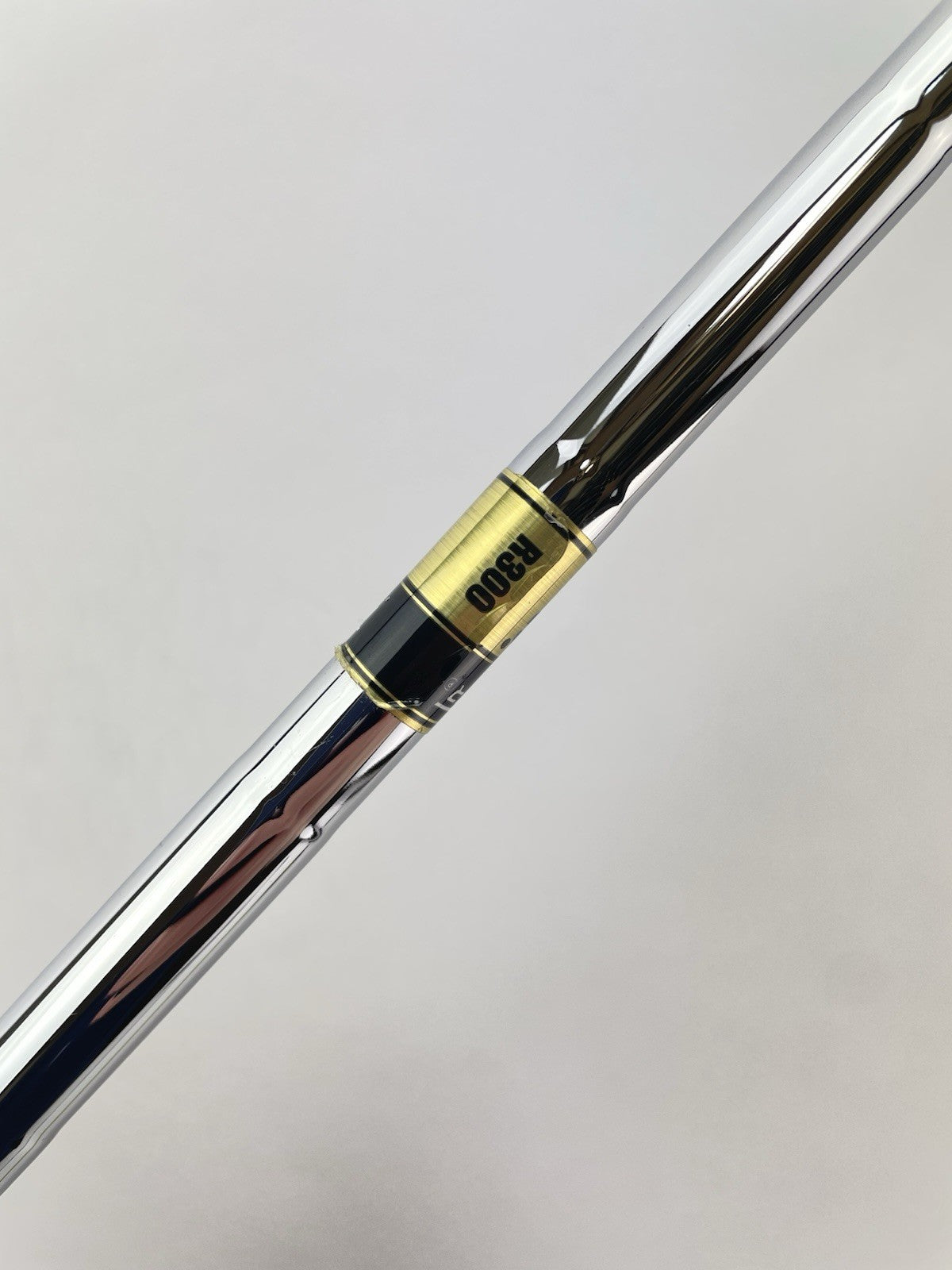 Dynamic Gold R300 Iron Shaft Regular Flex Steel 35.25” /0.355 Tapered /247128