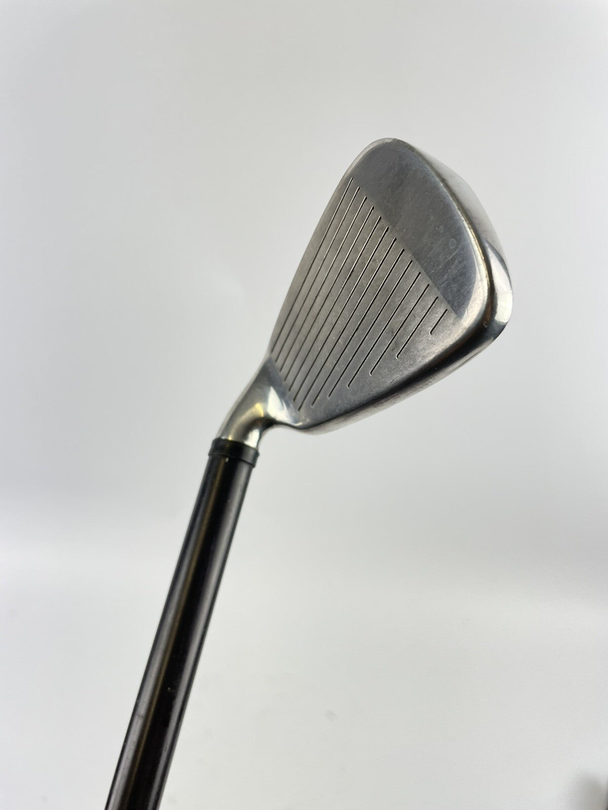 Wilson Deep Red 6 Iron Fatshaft Regular Graphite /Right /New Grip /35687