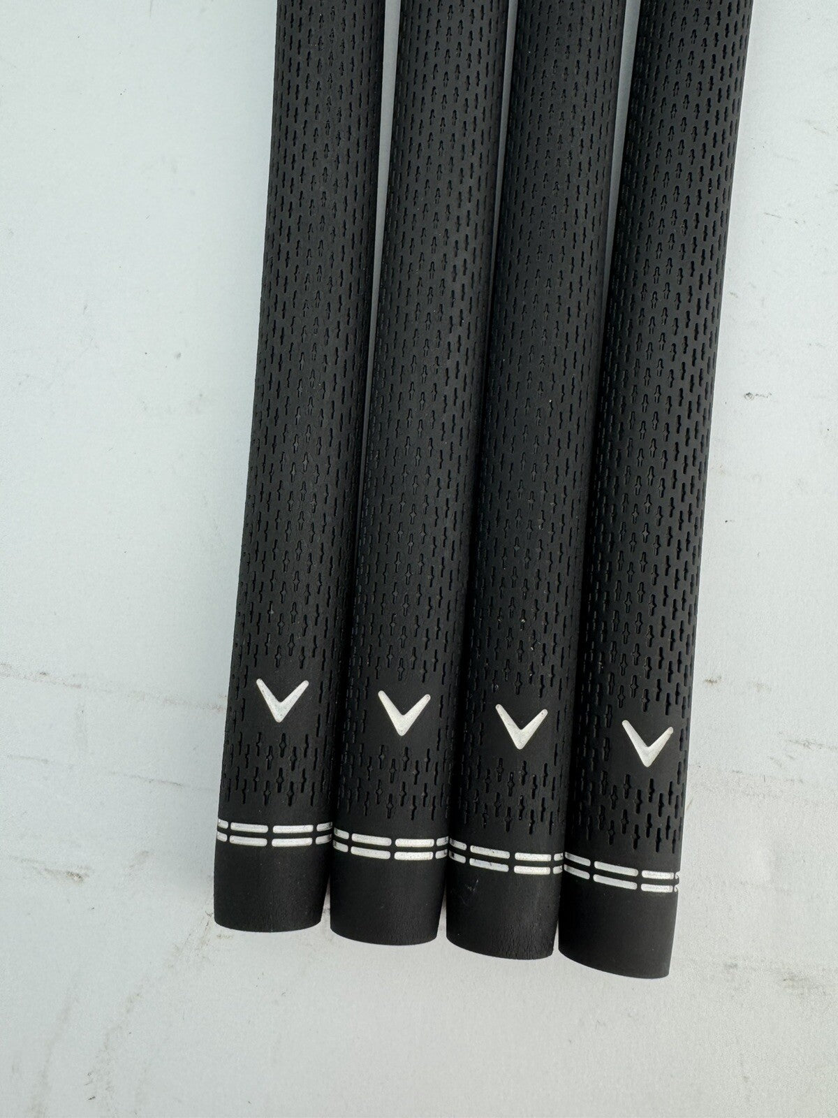 Golf Pride Tour Velvet 360 Soft Grips (4) Midsize /Black /Grey /Pulled /325491