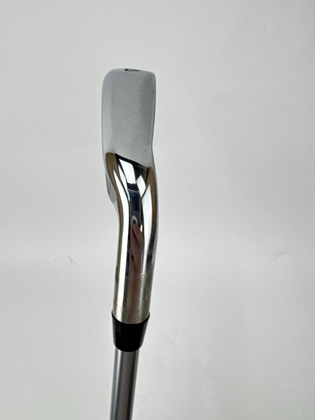 Callaway Elyte 4 Iron Left Handed Aldila Rogue Regular Graphite /New Shaft/354265