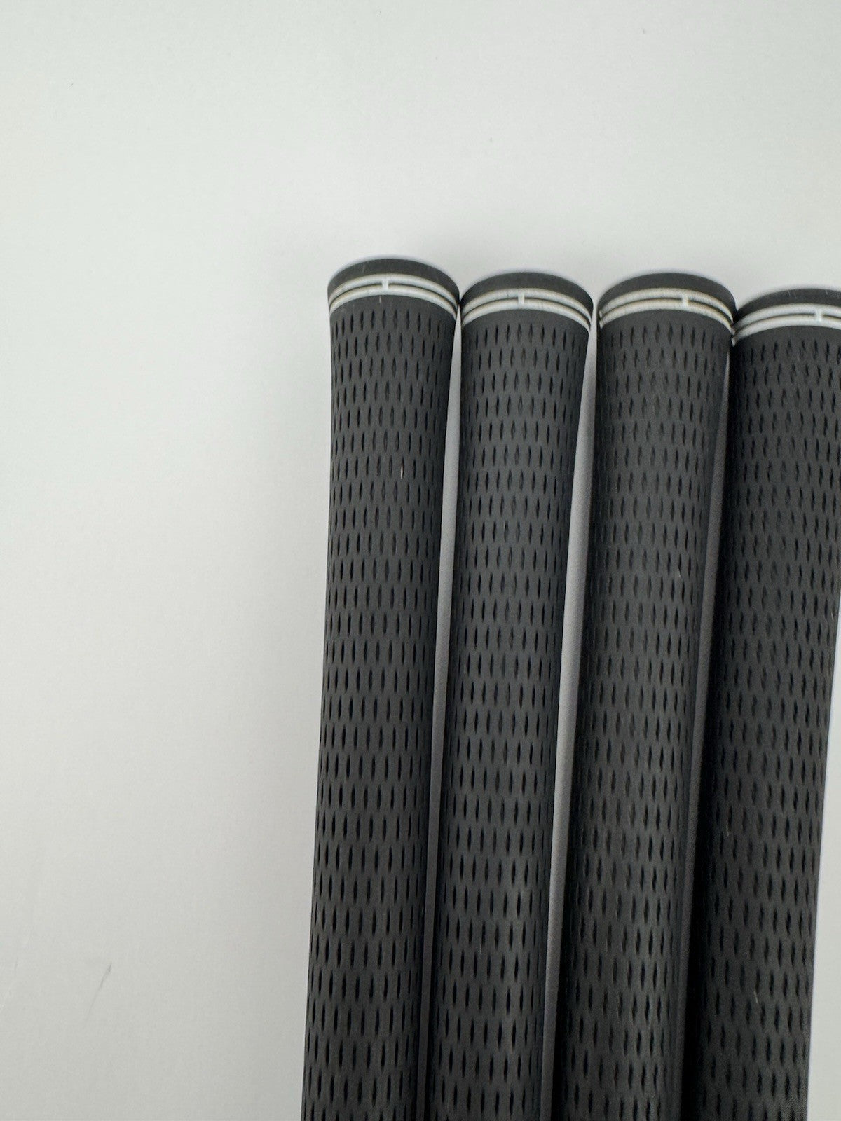 Golf Pride Srixon Grips (4) Men’s Standard 60X /Black /Pulled /328253