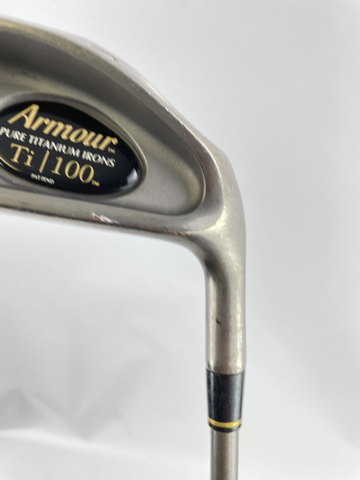 Tommy Armour 2 Iron Ti100 Aldila Stiff Graphite /Right Handed /New Grip /86303