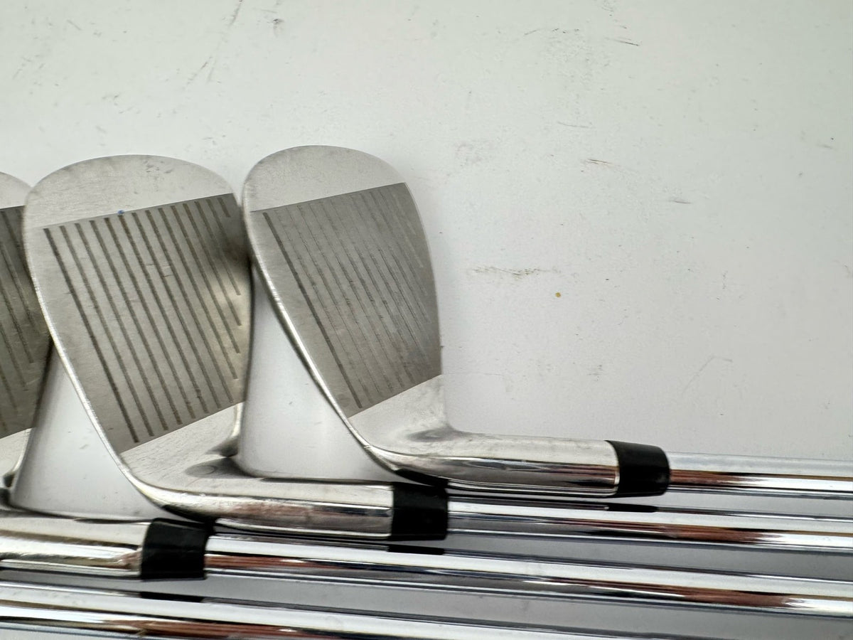 Wilson XE High Launch Iron Set 6 PW Regular Flex Steel Shafts Right Hand/373355