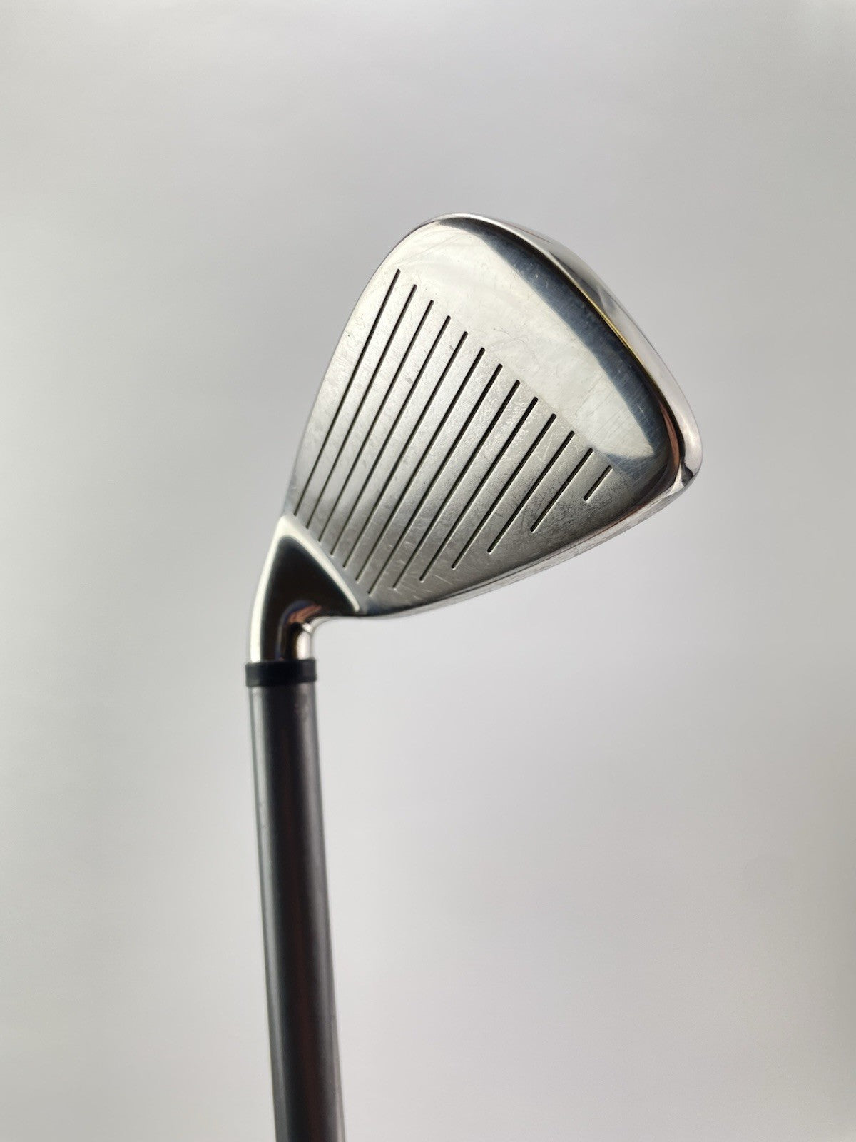 Wilson Deep Red 6 Iron Women’s Flex Graphite /Right Handed /New Grip /281388