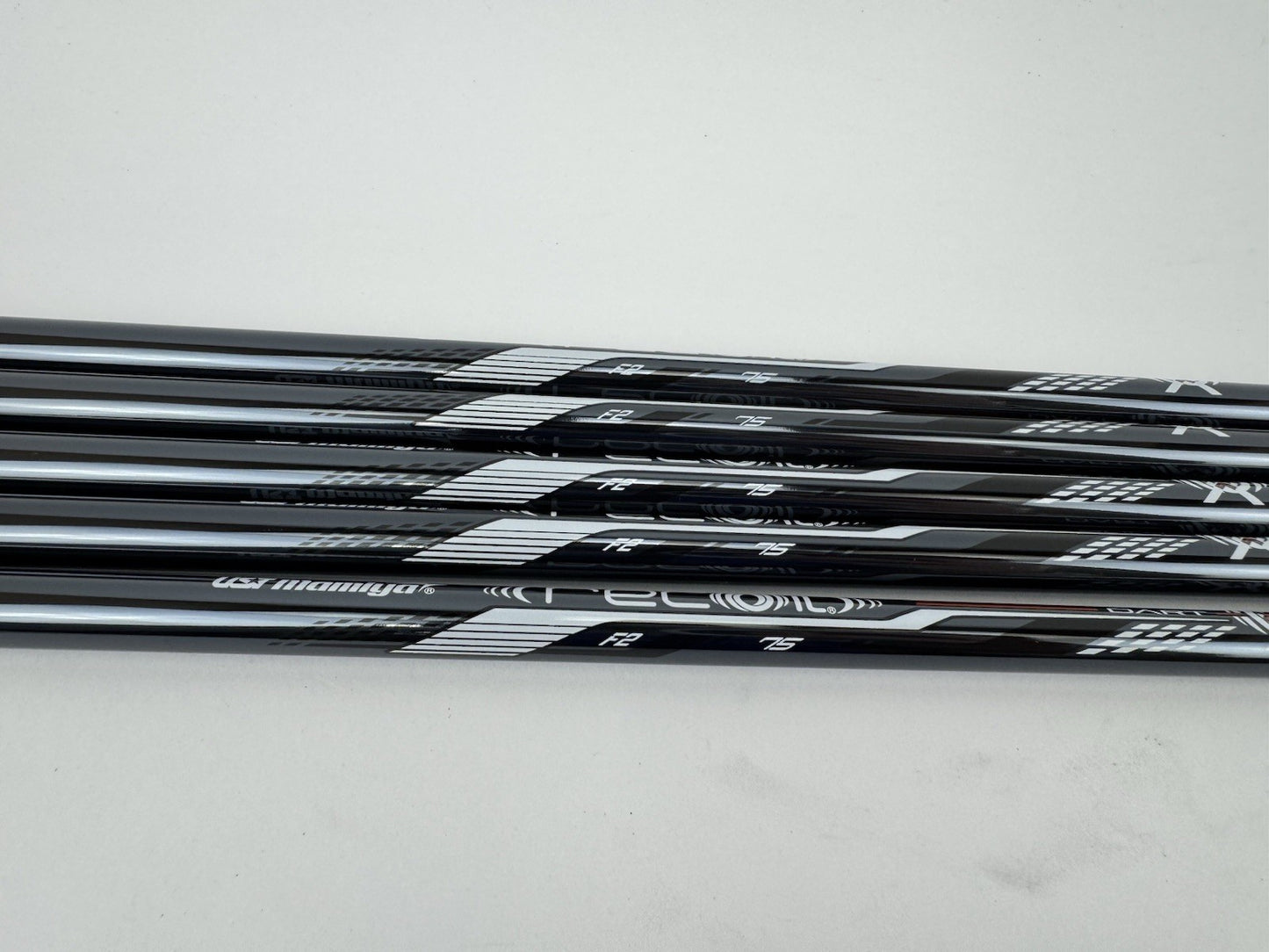 UST Recoil Dart Iron Shaft Set (5) 75 F2 Senior Graphite 41” /0.370 Parallel1