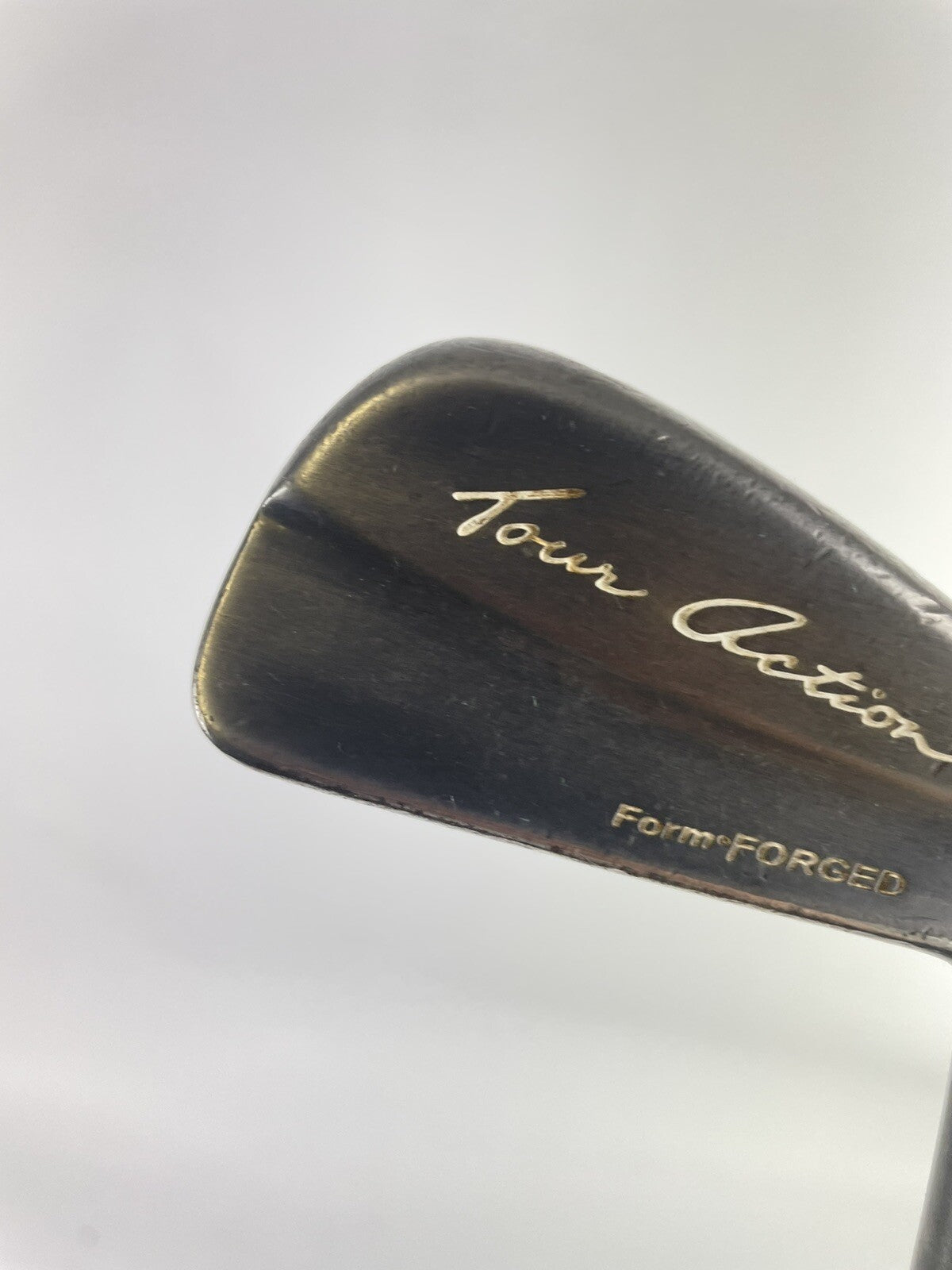 Cleveland Tour Action 4 Iron Form Forged Gun Metal R300 Regular /New Grip/94652