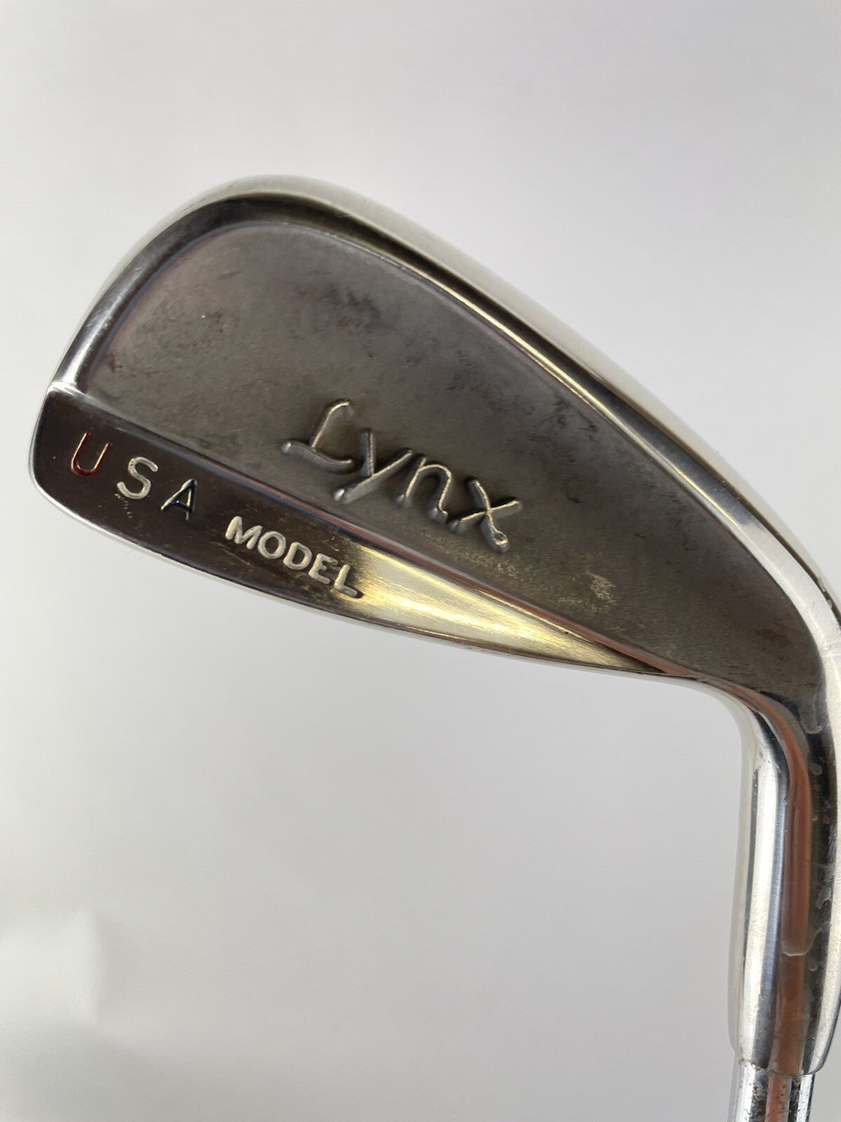 Lynx USA 2 Iron Regular Flex Steel /Right Handed /Lamkin Crossline Grip /119601