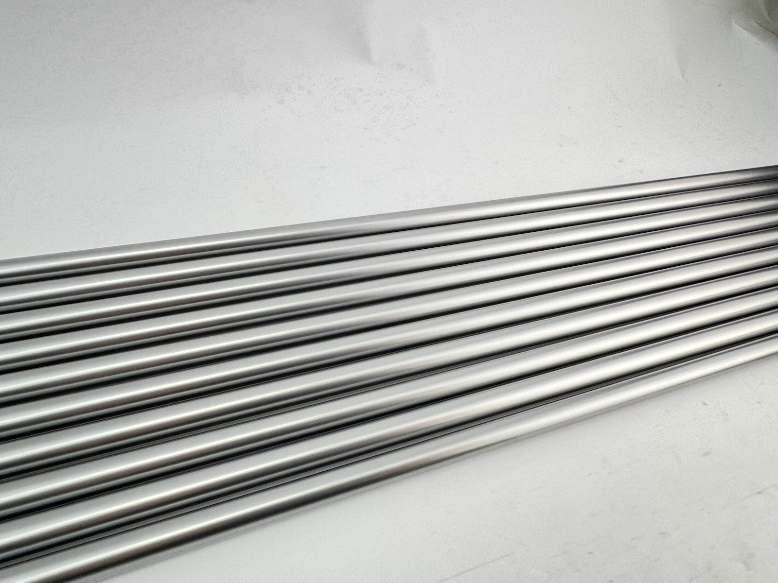 Aldila Rogue Pro Iron Shaft Set (10) Regular Flex Graphite /0.370 Parallel /New5