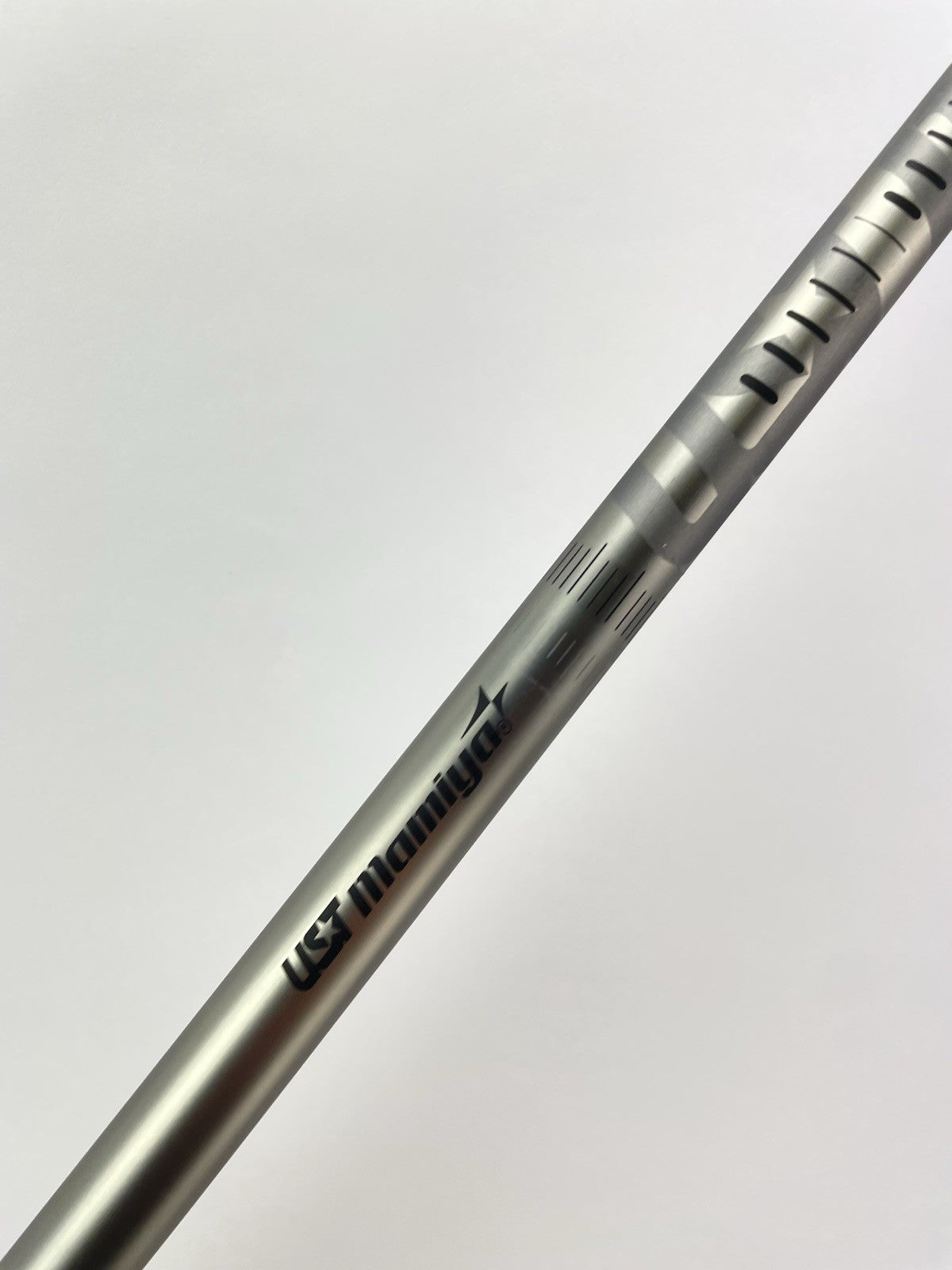 UST Recoil 460 Iron Shaft Regular Flex Graphite 35.25 /0.355 Tapered /286042