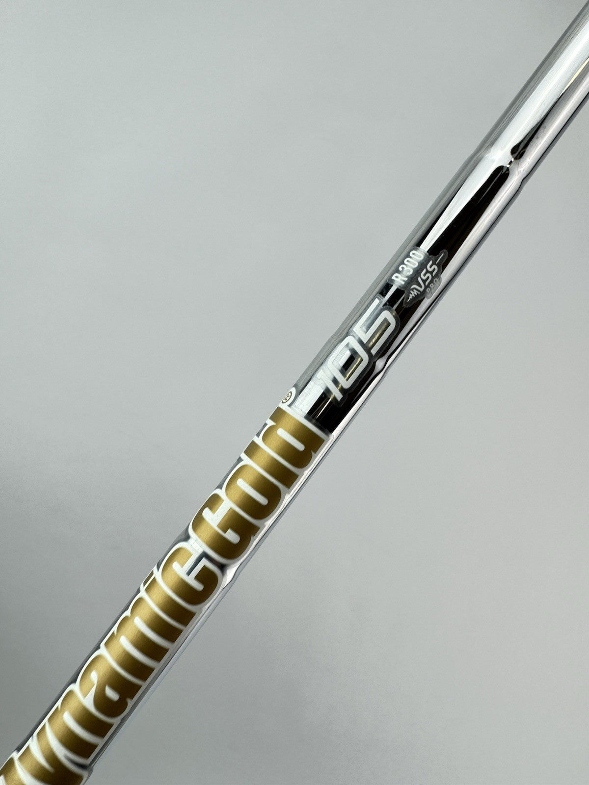 Dynamic Gold 105 Iron Shaft R300 Regular Flex Steel 35.25 /0.355 Tapered /306933
