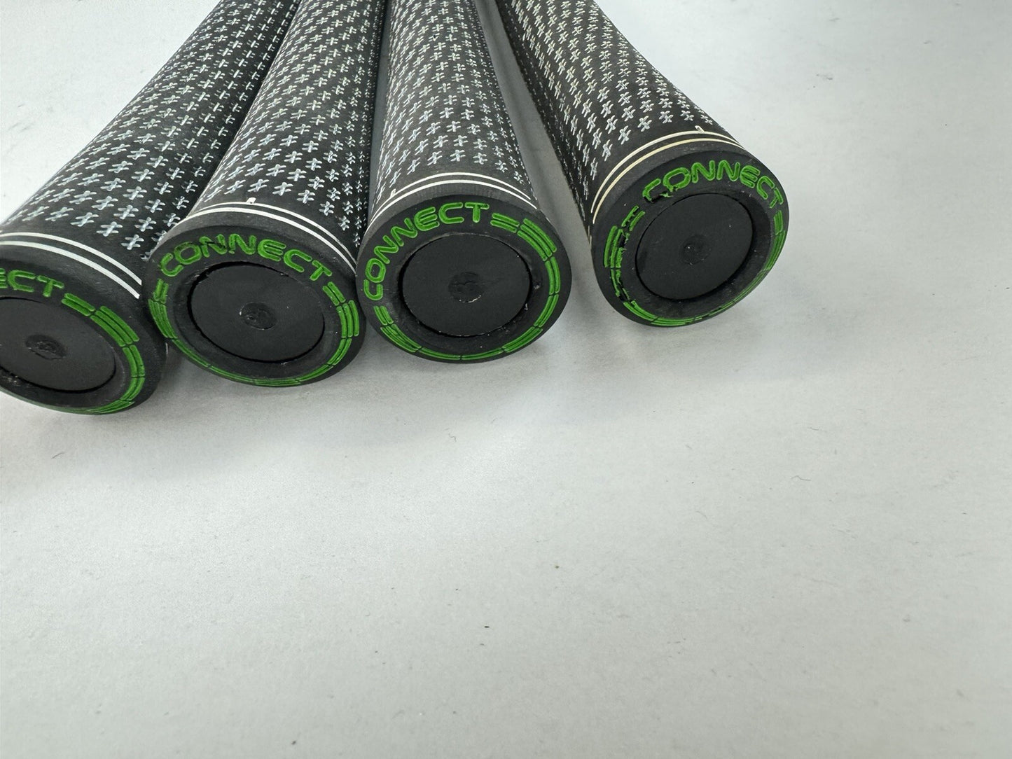 Lamkin Crossline Golf Grips (4) Men’s Standard /Arcoss Connect Compatible/279187