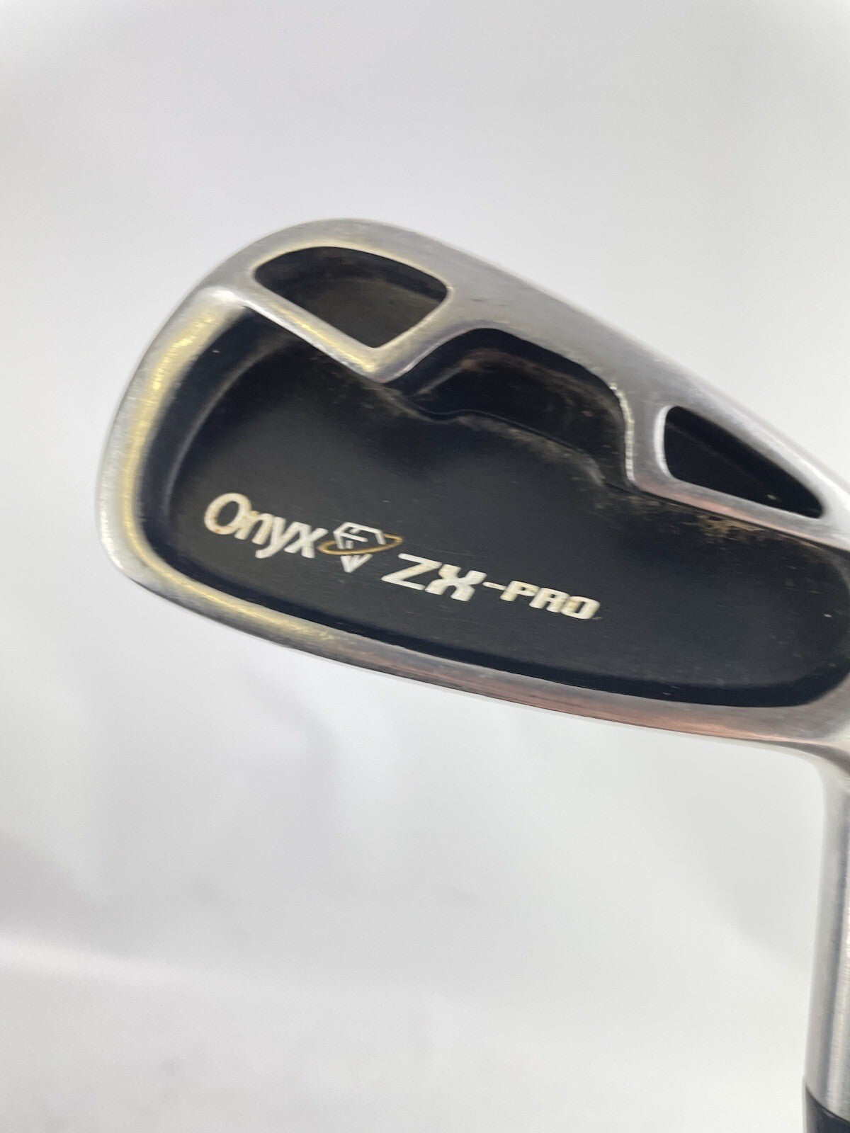 Onyx Golf 4 Iron ZX-Pro Regular Flex Steel /Right Handed /Good Grip /84742