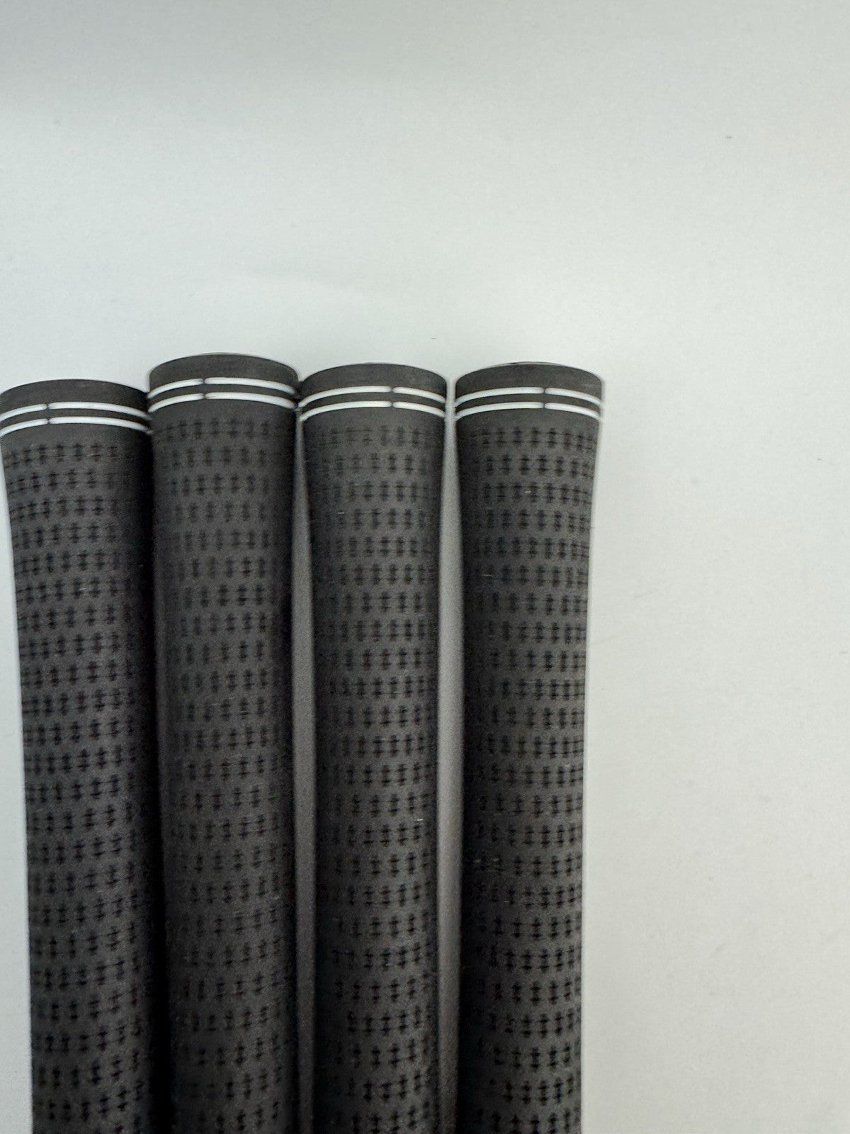 Wilson Staff Golf Grips (4) Mens Standard /Black /Pulled /297524