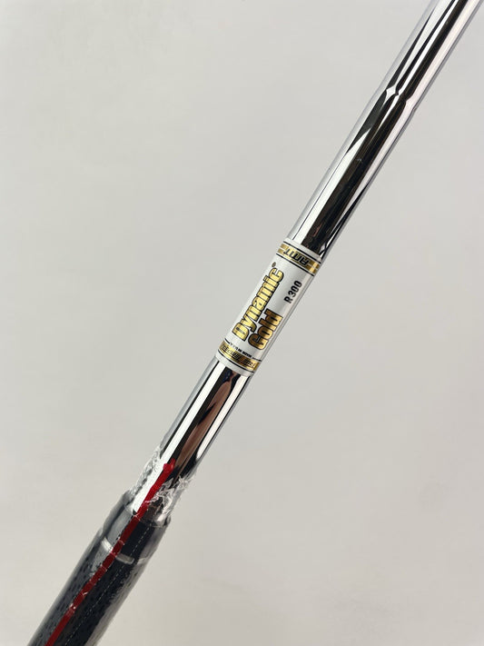 Dynamic Gold AMT Iron Shaft Regular Flex Steel 35.5 /0.355 /Lamkin /262680