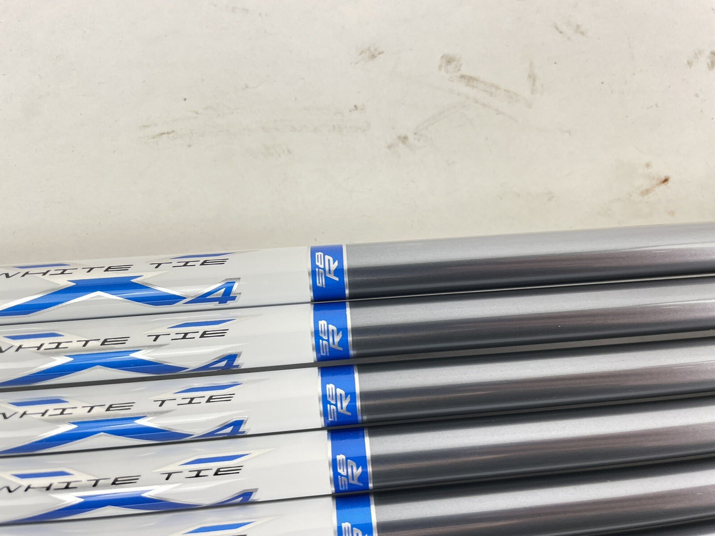 Matrix Ozik White Tie Iron Shaft Set (7) X4 58R Regular Graphite 42”/0.370/138434