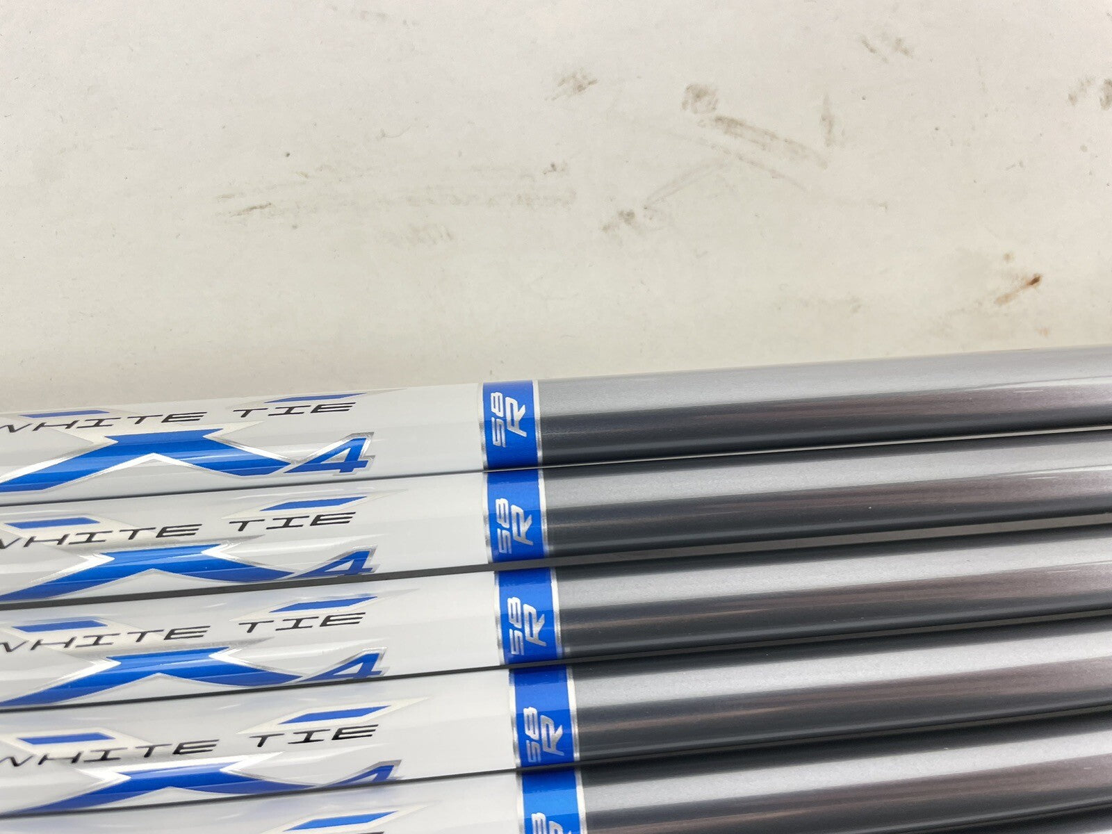 Matrix Ozik White Tie Iron Shaft Set (7) X4 58R Regular Graphite 42”/0.370/138434