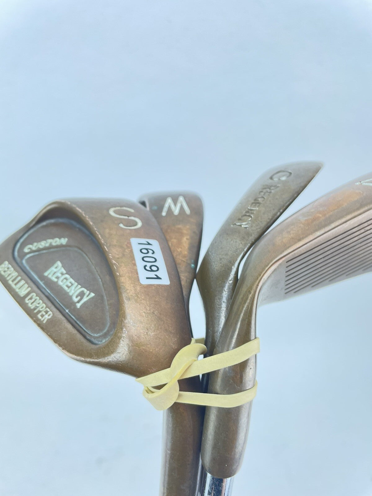 Beryllium Copper Irons Regency 7,9,PW + SW Regular Steel /Right /New Grips/1609112