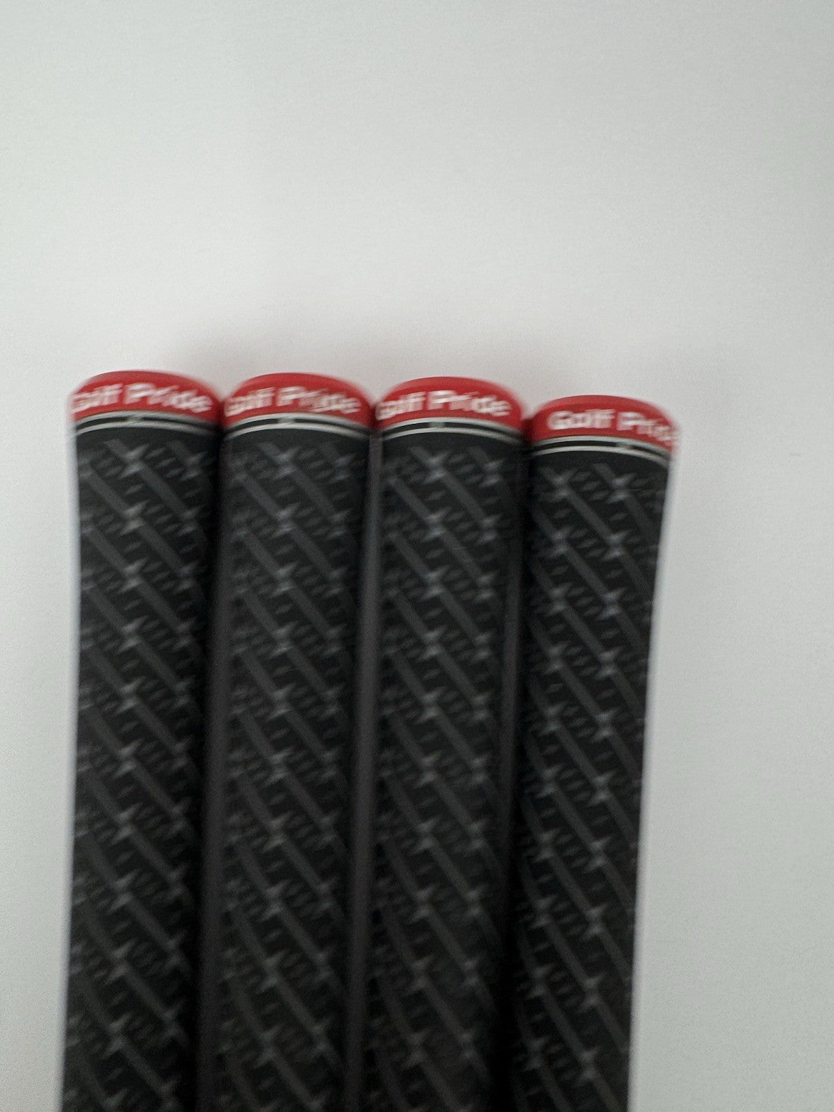 Golf Pride Z Grip Taylormade (4) Men’s Standard Grips /Grey/Red /Pulled /328425
