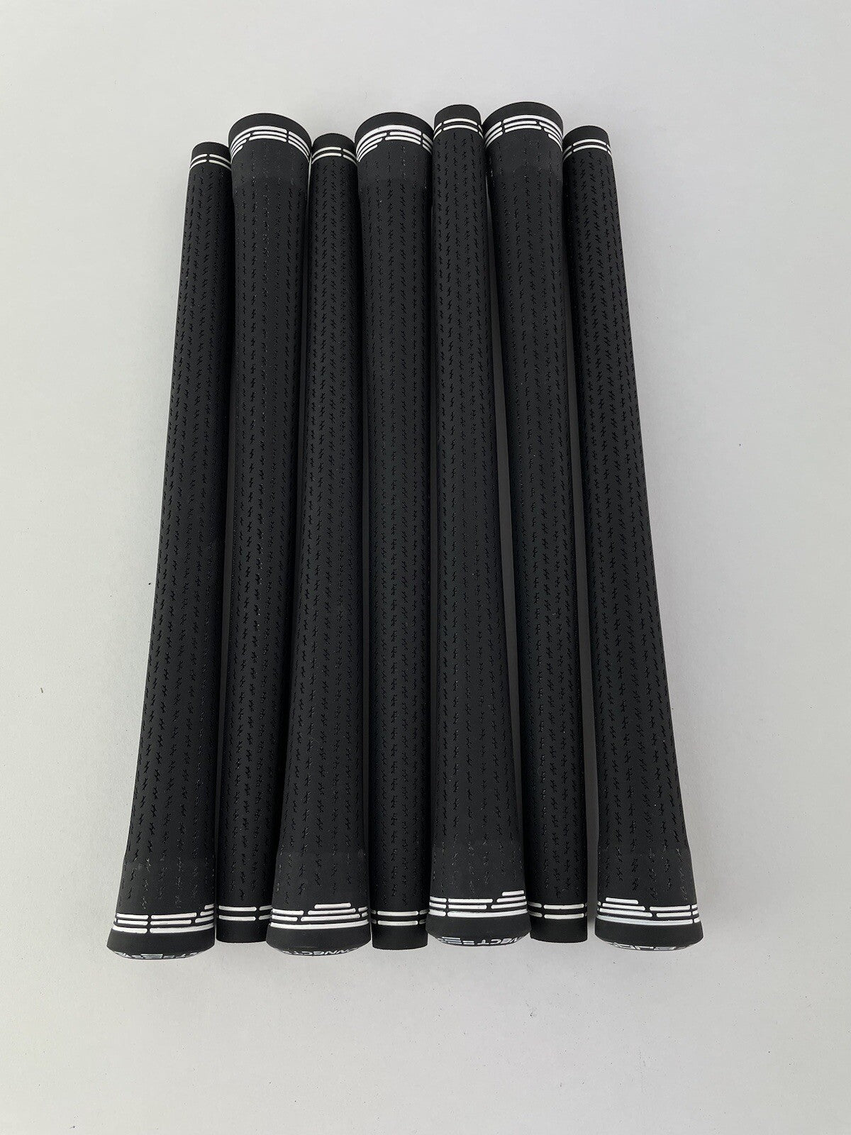 Lamkin Cobra Golf Grips Set (7) Standard /+58R /Black/White /New /323790