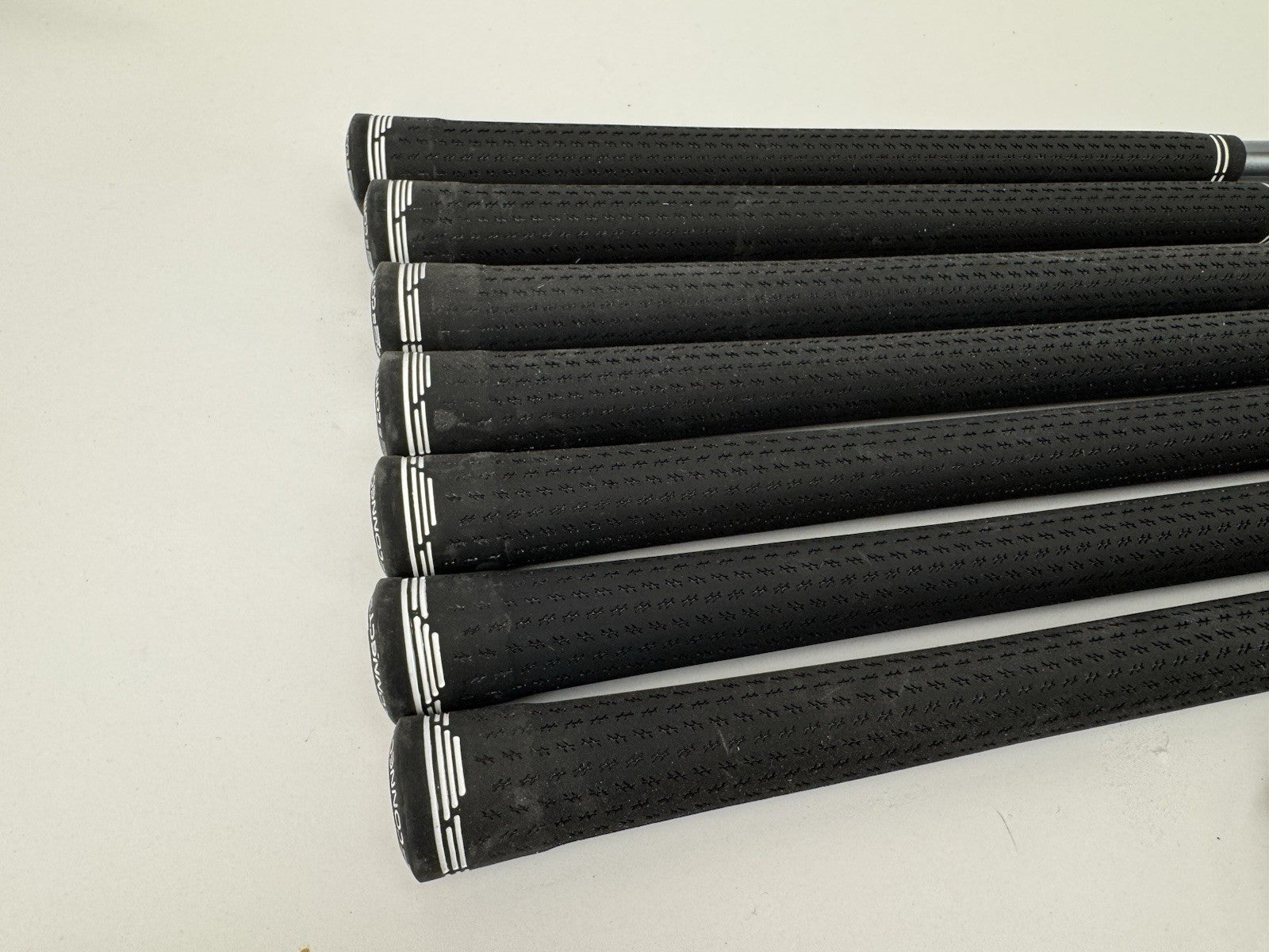 Matrix Iron Shaft Set (7) 4-PW White Tie Regular Graphite/Grips /0.355 /340339