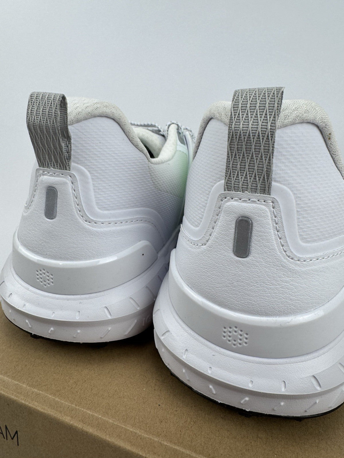 Puma Ignite Elevate 2 Tour Men's Golf Shoes Size UK 9.5 White Waterproof/321635