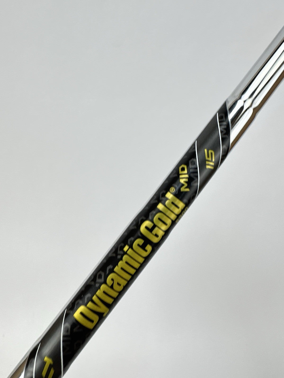Dynamic Gold 115 Iron Shaft Mid R300 Regular Steel / 35” /0.355 Tapered /337913