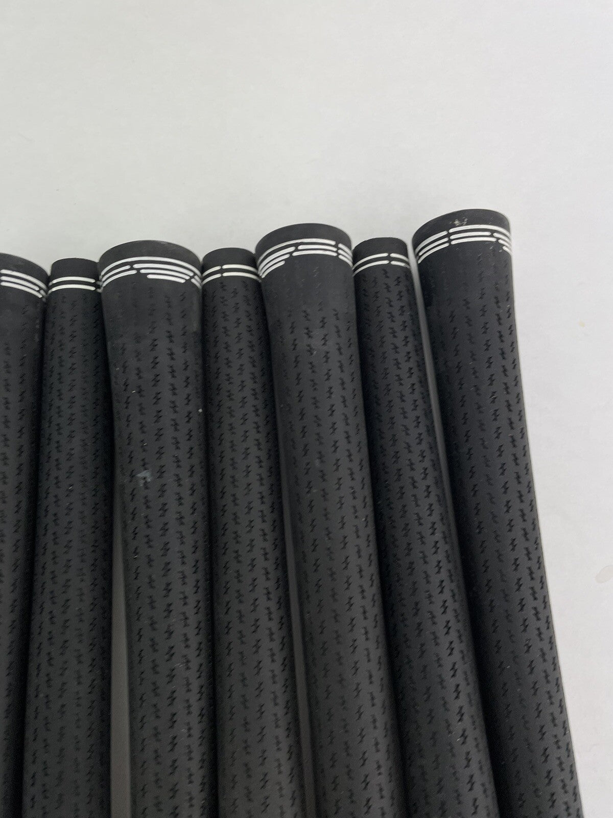 Cobra Lamkin Golf Grips (7) Standard /Black /Pulled /Arccos Compatible /328193