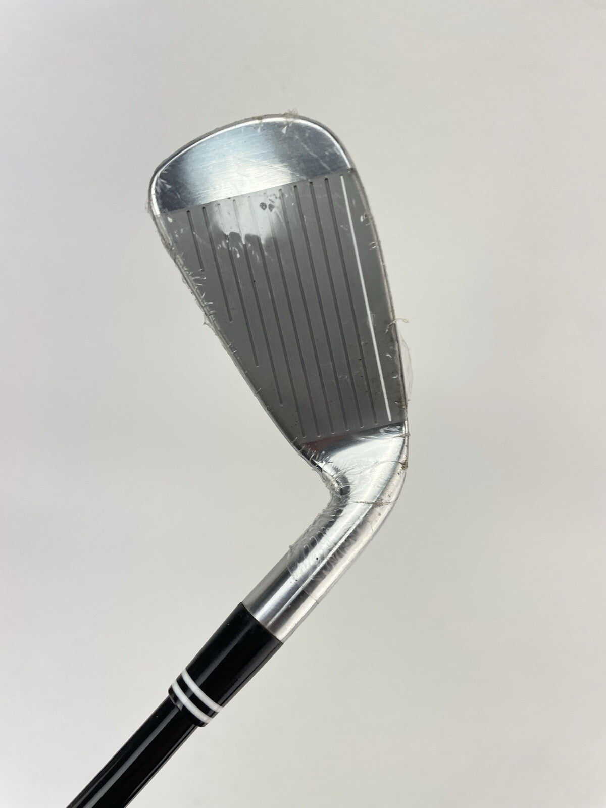 Cleveland 588MT 4 Iron Left Handed UST Regular Flex Graphite /New /1652410