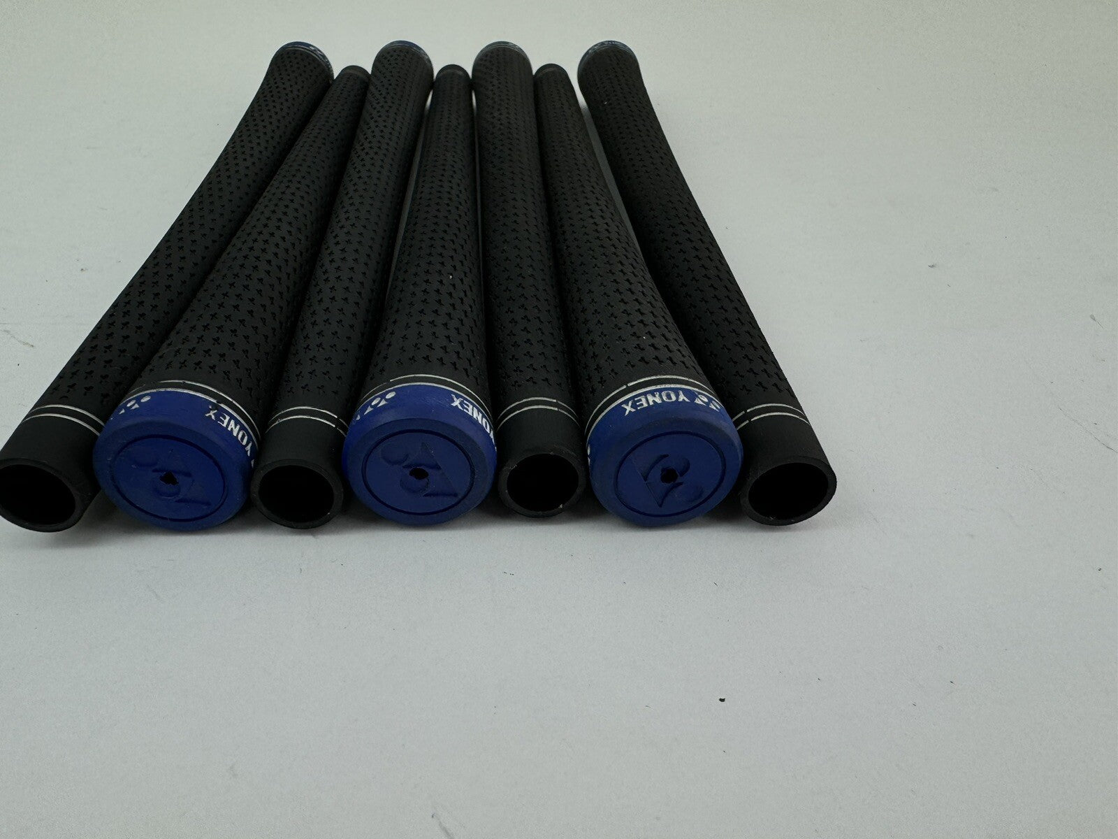 Yonex Golf Grips Set (7) Mens Standard /Black/Blue /Pulled /188756