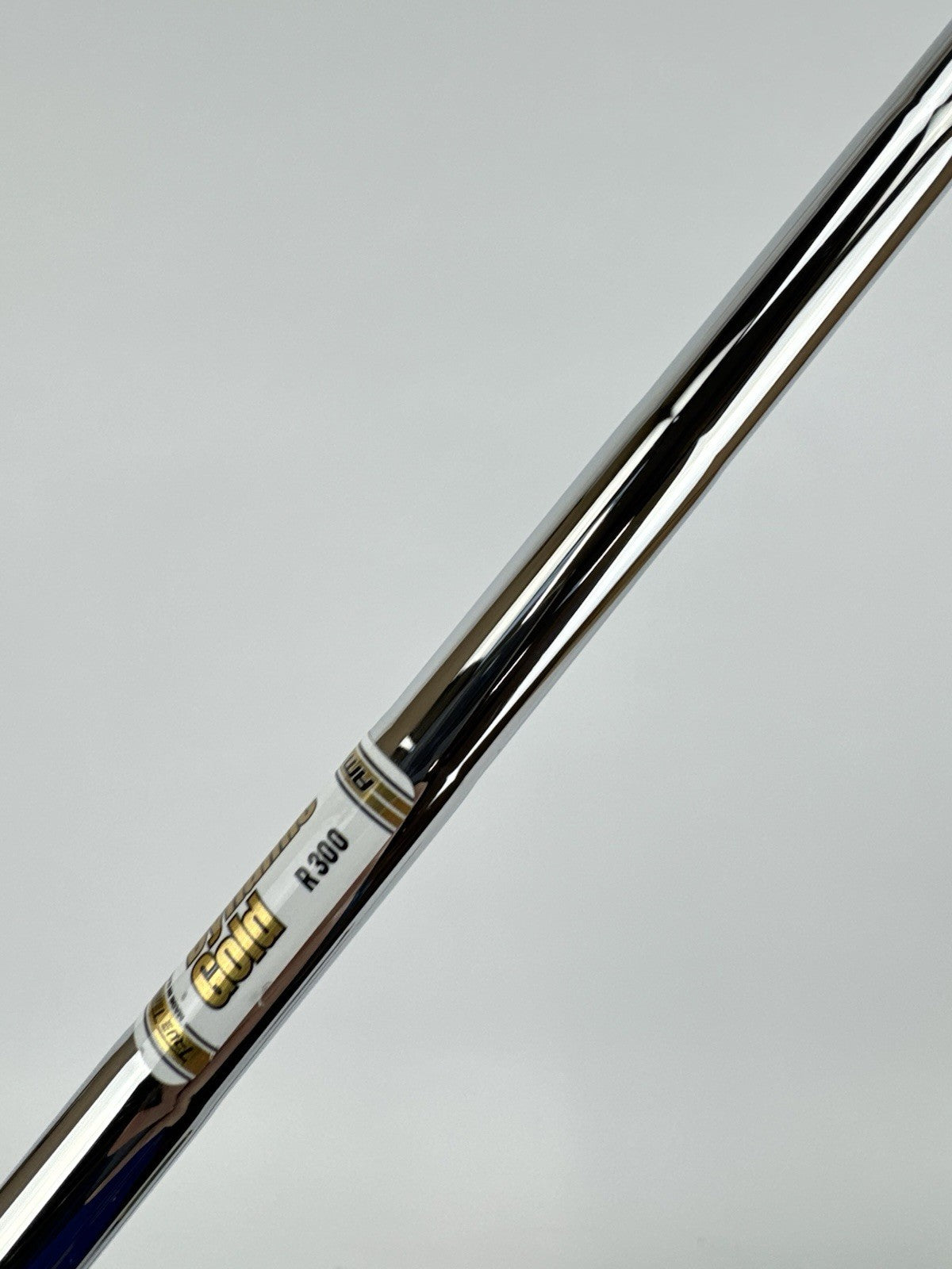 Dynamic Gold AMT Iron Shaft R300 Regular Flex Steel 35.5 /0.355 Tapered /318795