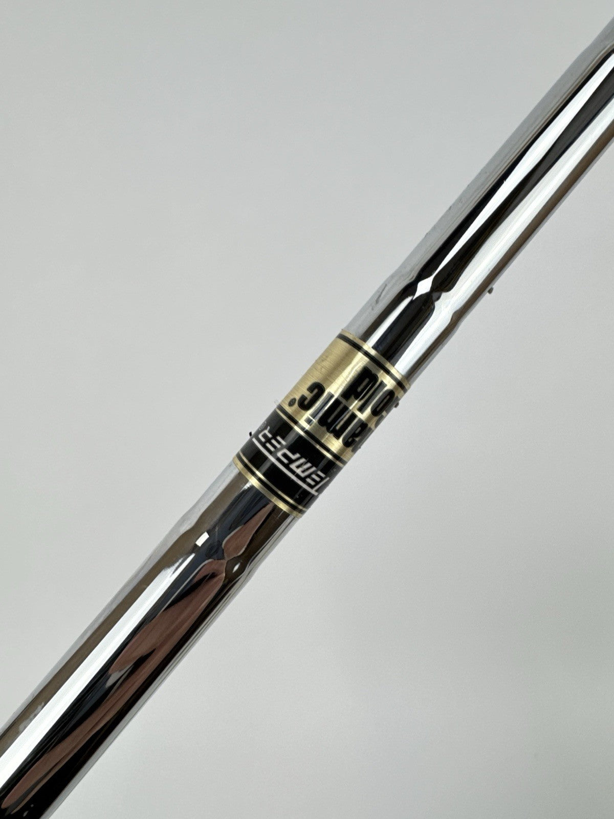 Dynamic Gold R300 Iron Shaft Regular Flex Steel 35.25” /0.370 Parallel /328484
