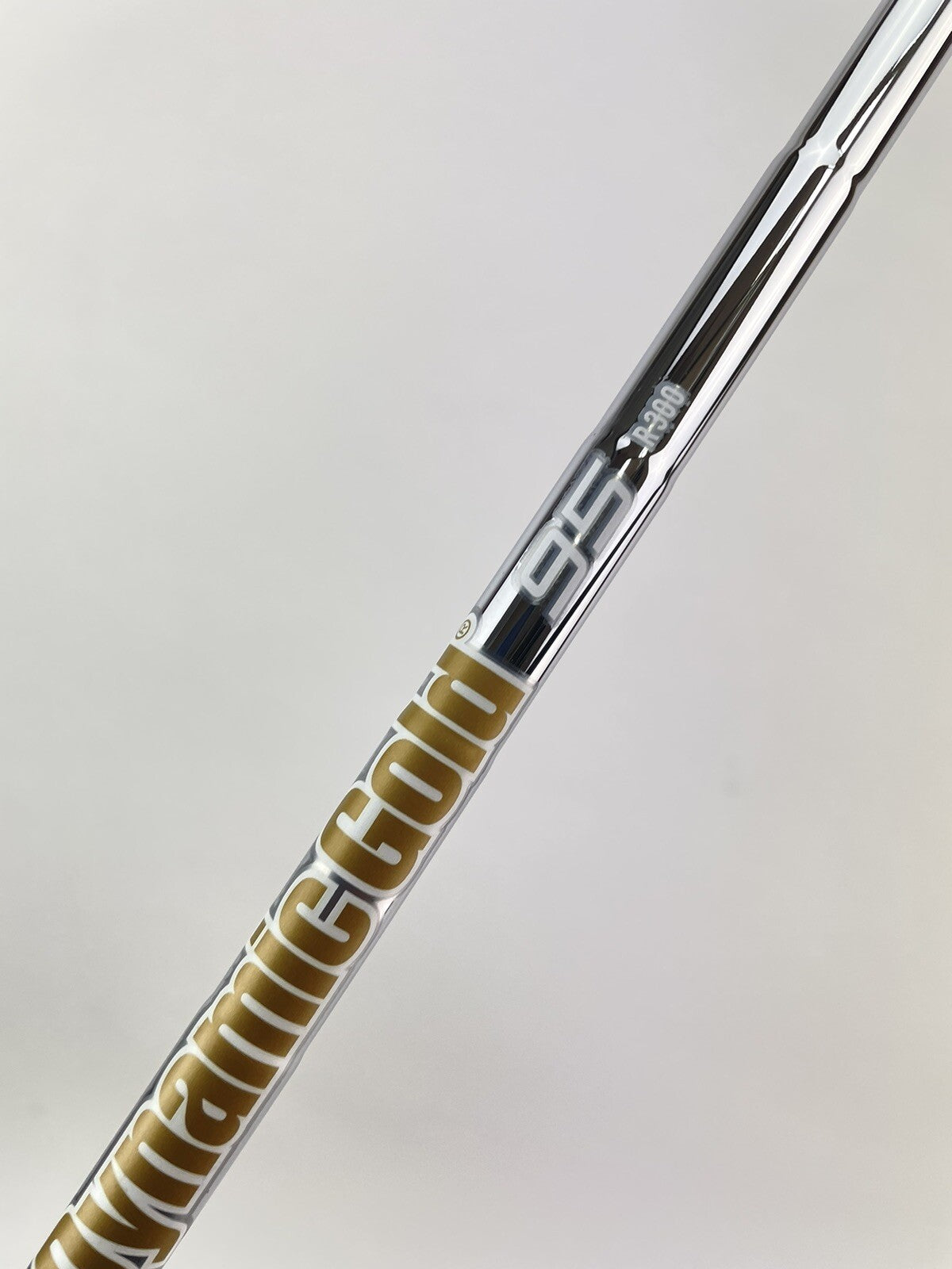Dynamic Gold 95 Iron Shaft R300 Regular Steel 35.25" /0.355 Tapered /288922