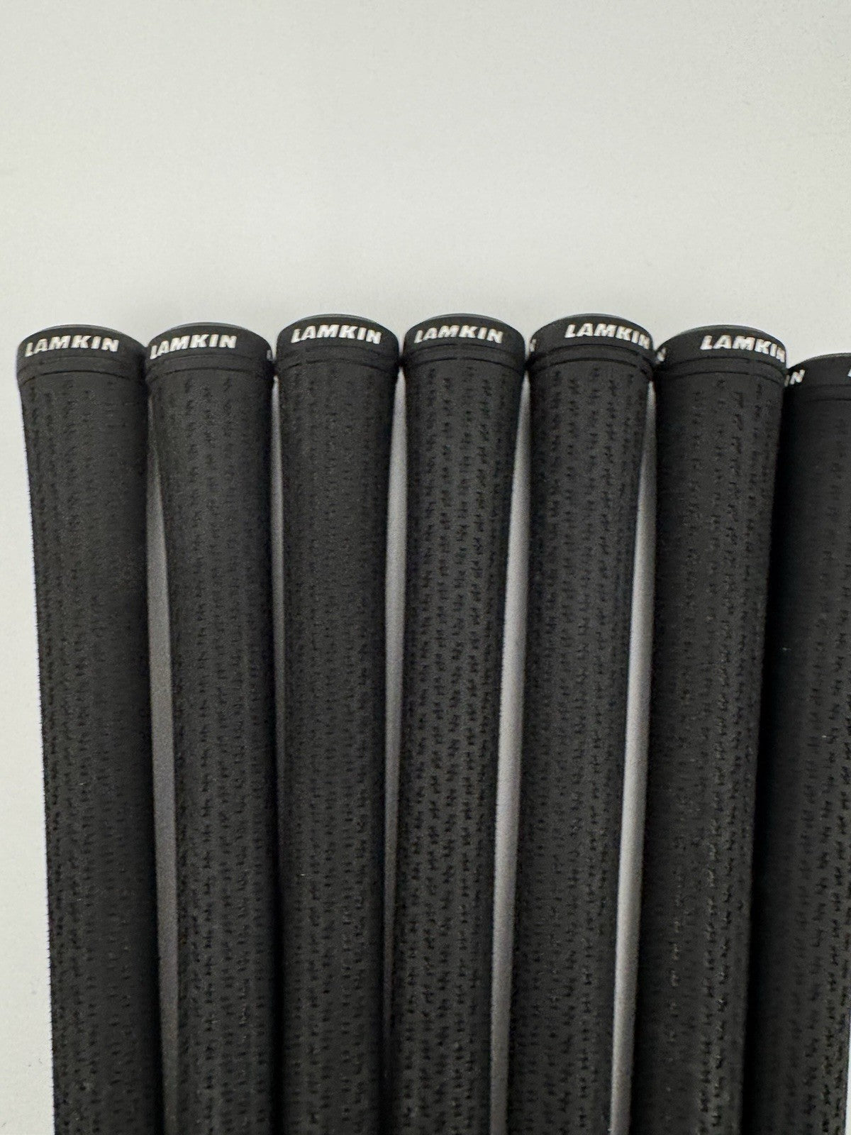 Lamkin Crossline 360 Golf Grips (7) Mens Standard /Black/White /Pulled /341633