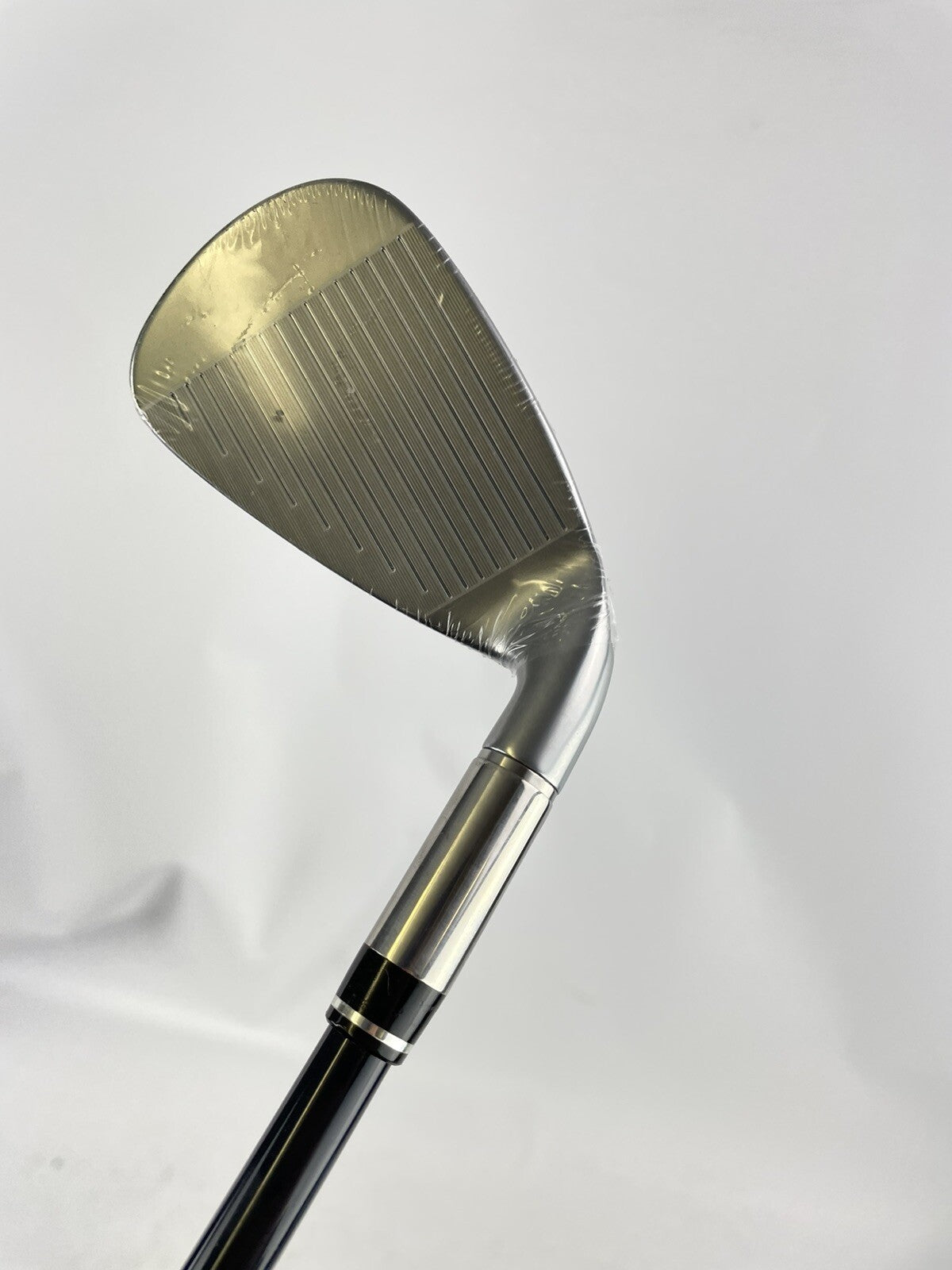 Cleveland Launcher UHX 7 Iron 30* XXIO Senior Graphite /Left Handed /New /80028