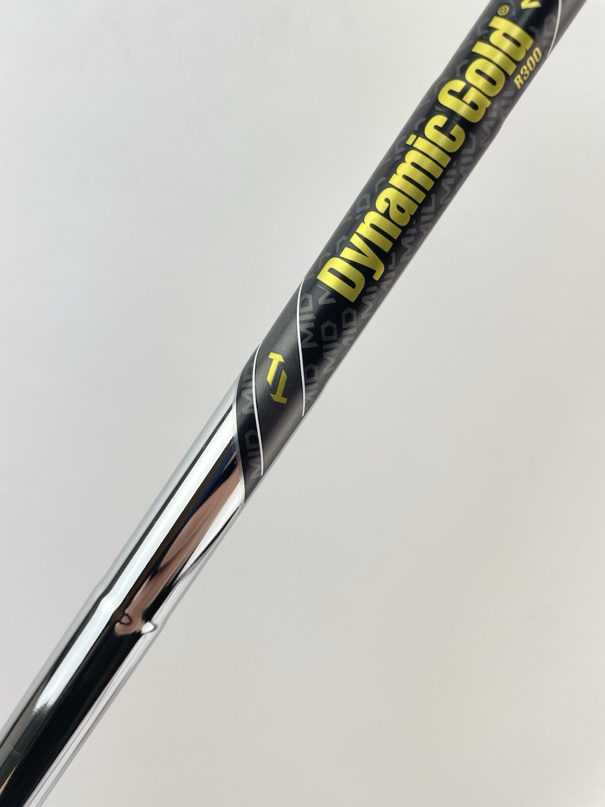 Dynamic Gold Mid 100 Iron Shaft Regular Flex Steel 35.25 /0.355 Tapered /261961