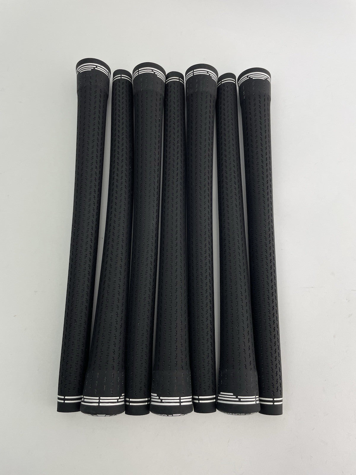 New Lamkin Golf Grips (7) Standard /+58R /Arccos Compatible /Black /White /298720