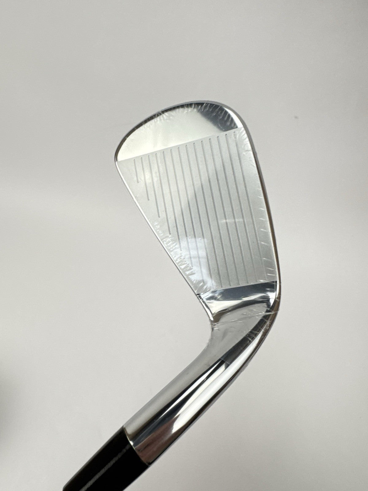 Cobra MIM Tour 6 Iron 29* KBS $-Taper 110 Regular Steel /Left Handed /3566010