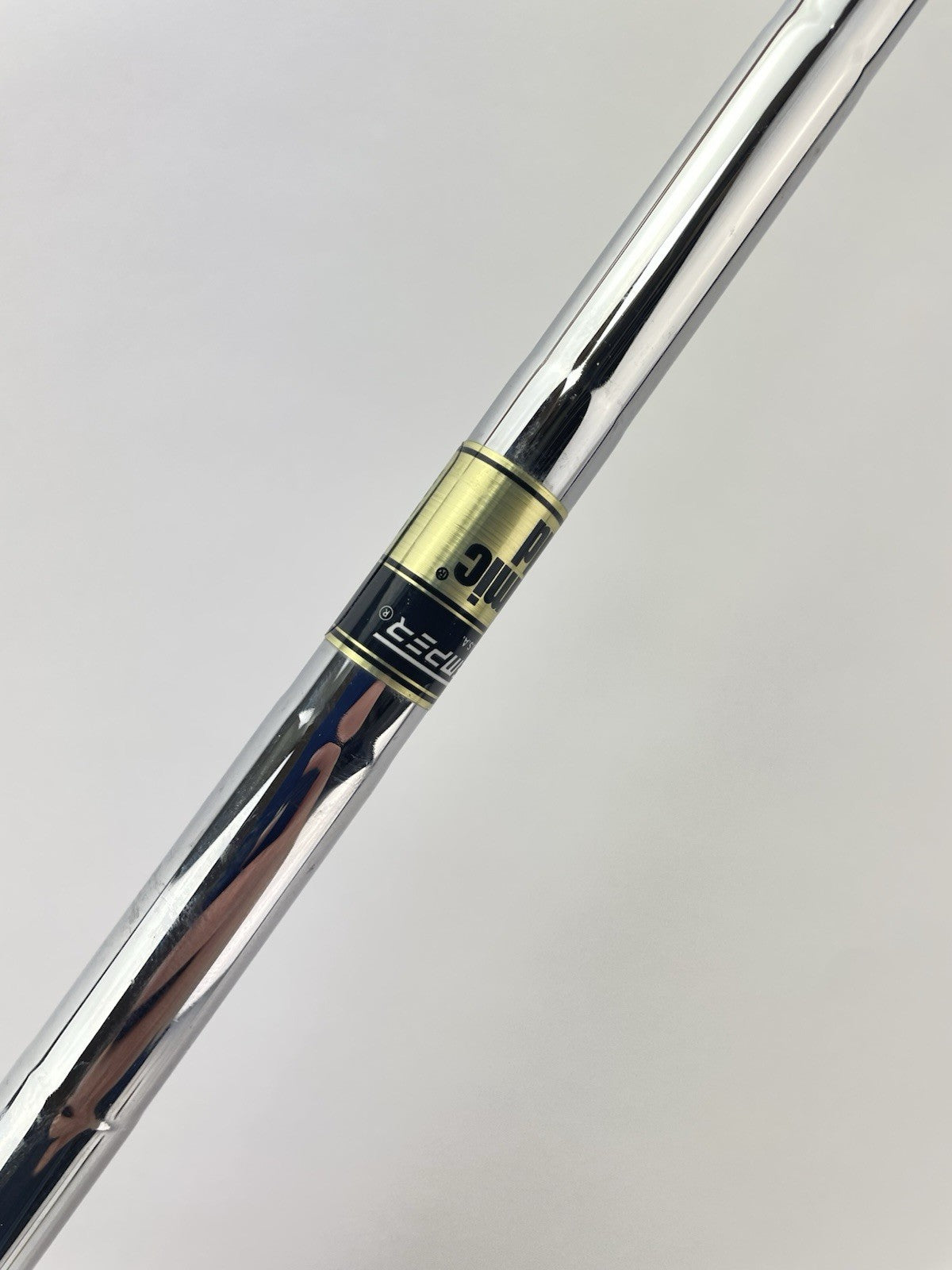 Dynamic Gold X100 Iron Shaft Extra Stiff Steel 36” /0.355 Tapered /272565