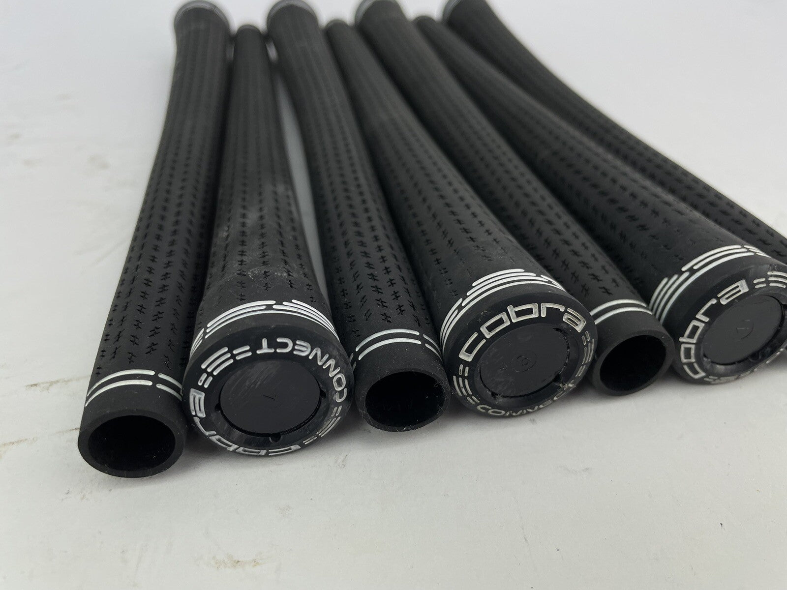 Cobra Lamkin Golf Grips (7) Standard /Black /Pulled /Arccos Compatible /328197