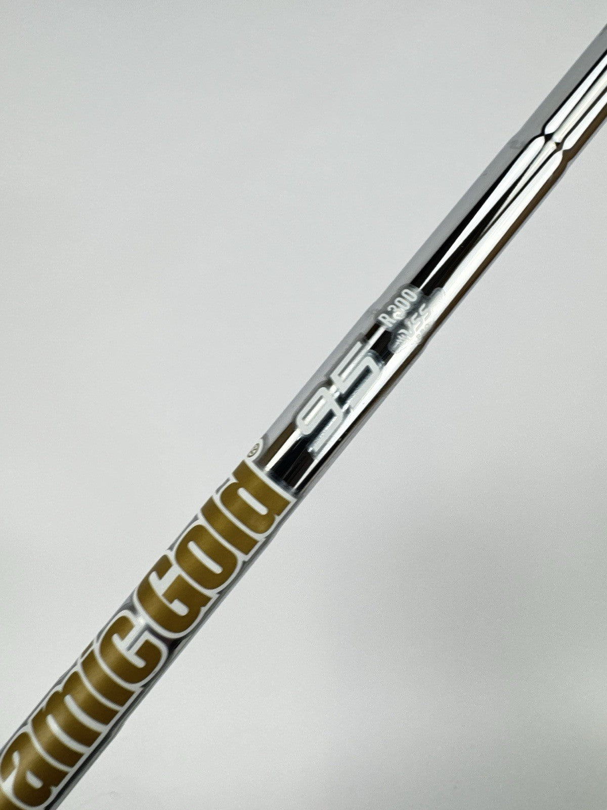 Dynamic Gold 95 Iron Shaft Vss Pro Regular Flex Steel 35.75/0.355 Tapered /332805