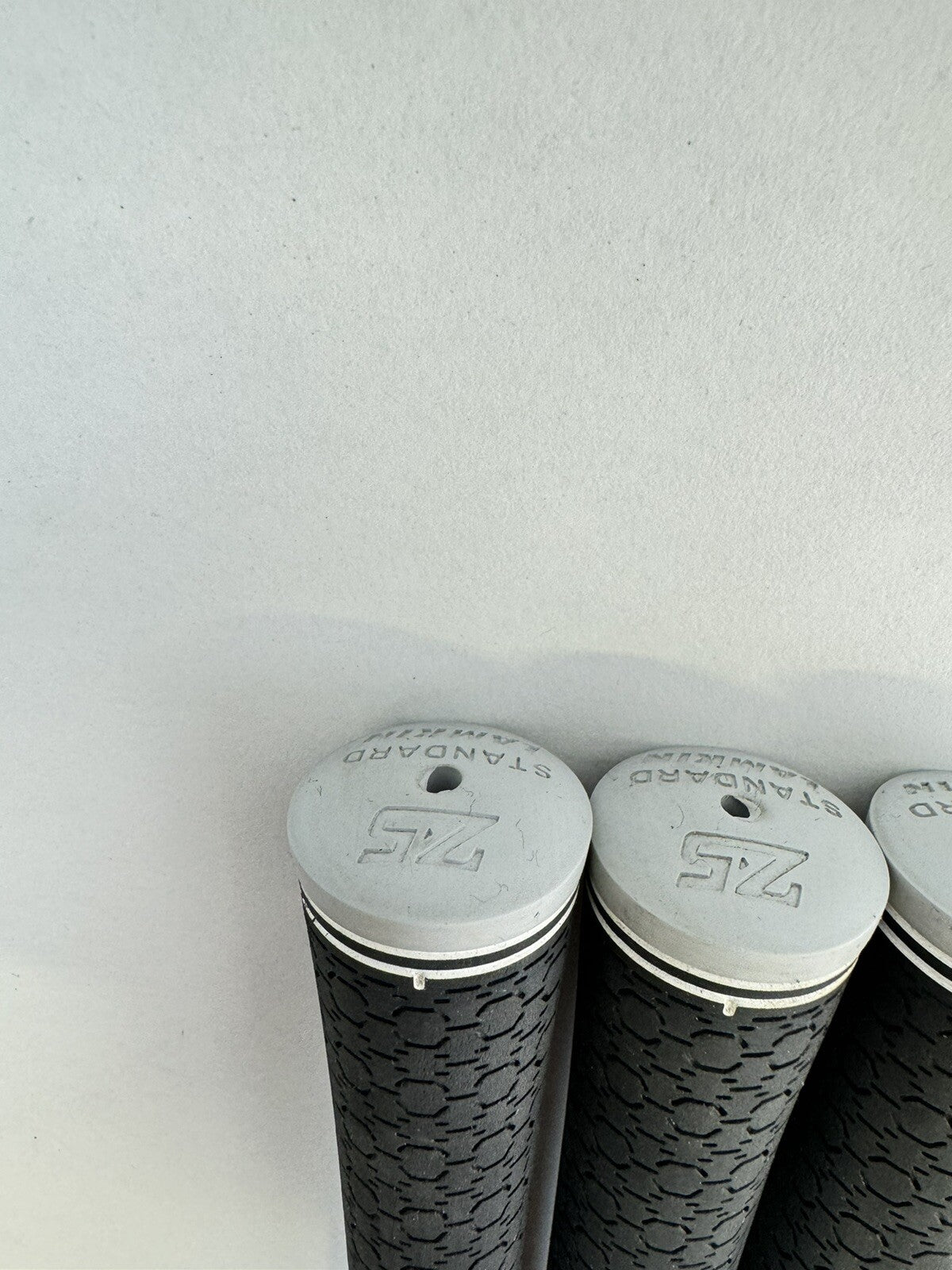 Lamkin Z5 Genesis Golf Grips (3) Mens Standard /Black/Grey /Pulled /264626