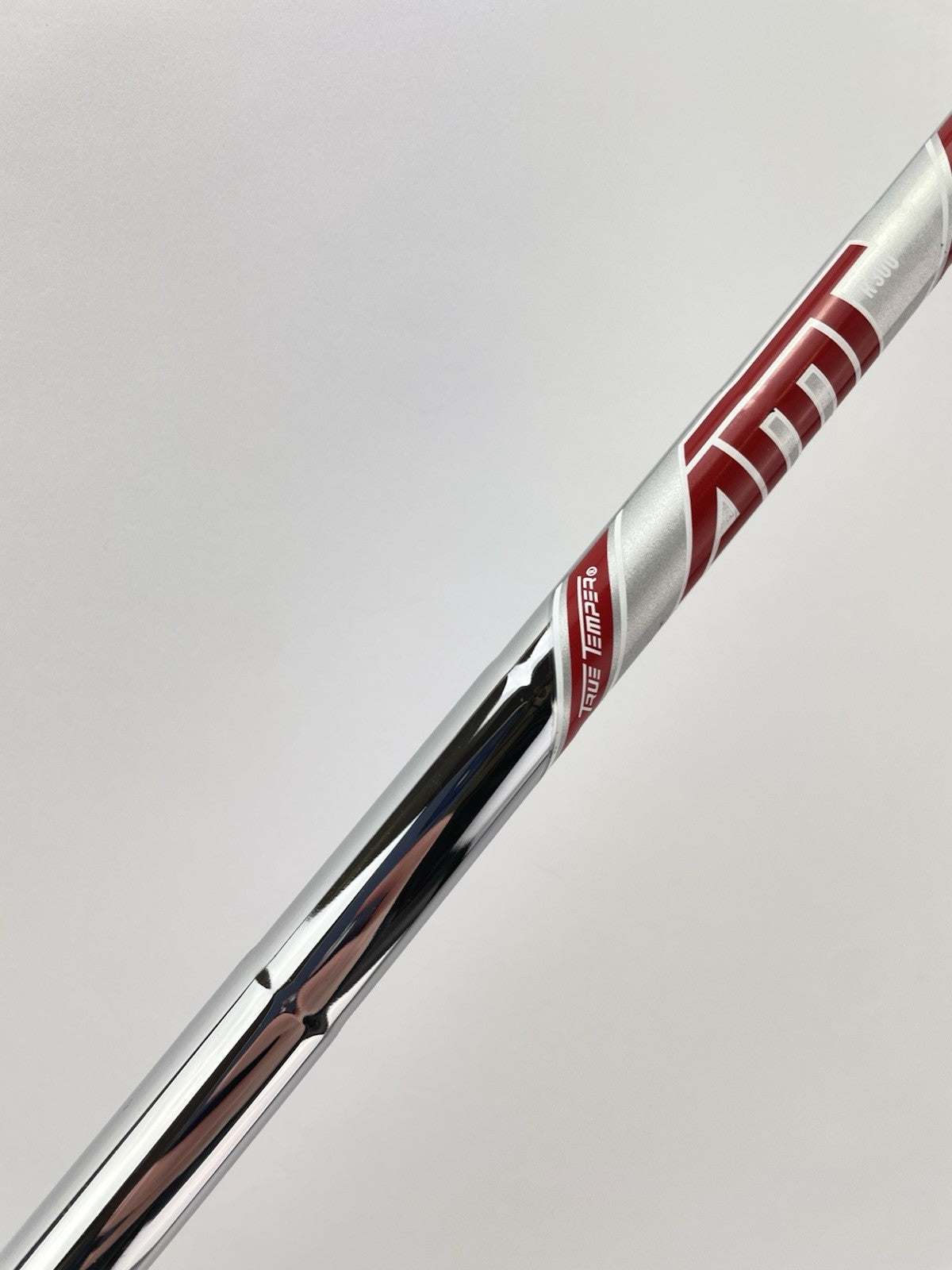 True Temper AMT Red Iron Shaft Regular Flex Steel 35.25” /0.355 Tapered /296591