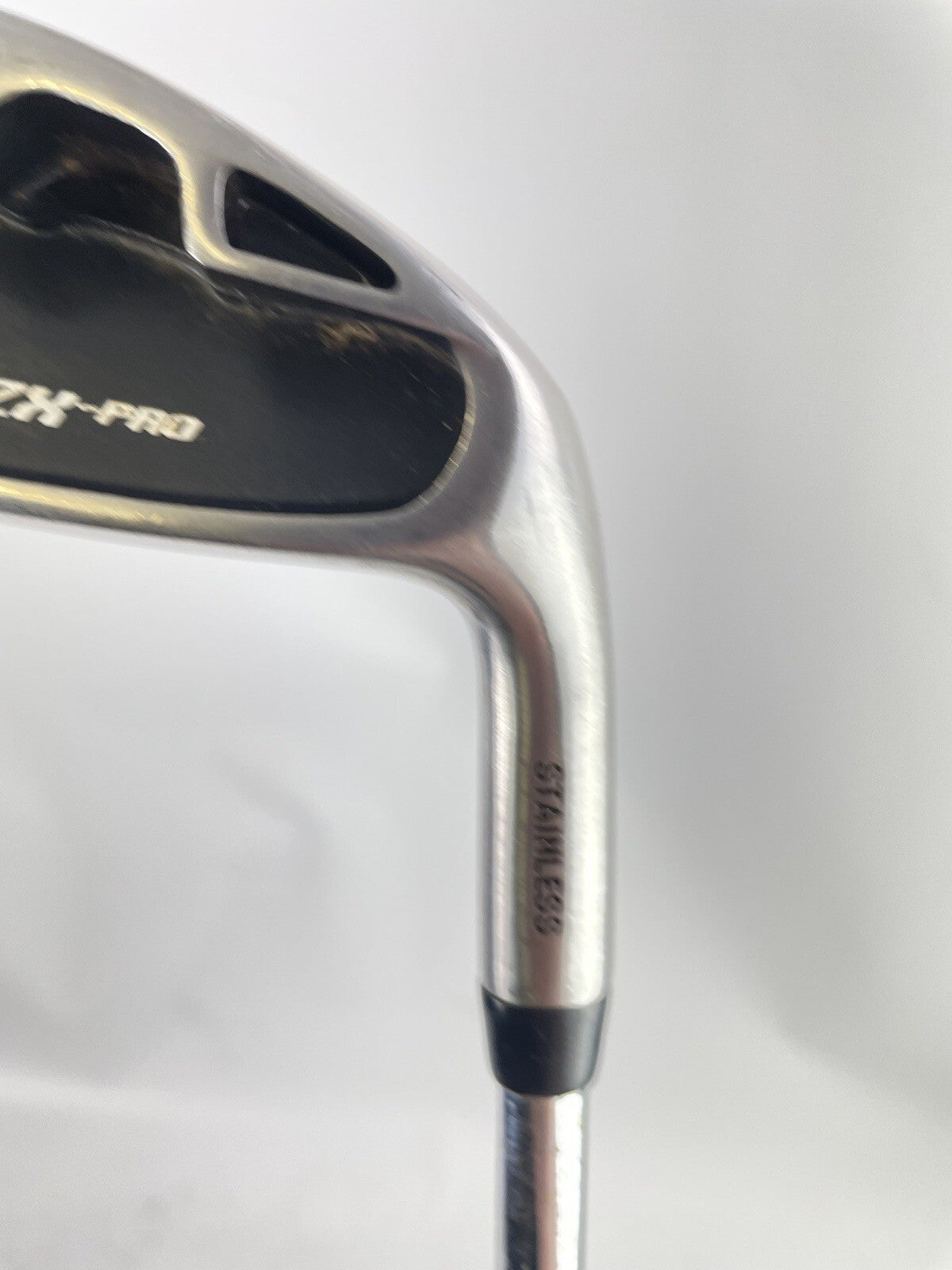 Onyx Golf 4 Iron ZX-Pro Regular Flex Steel /Right Handed /Good Grip /84743