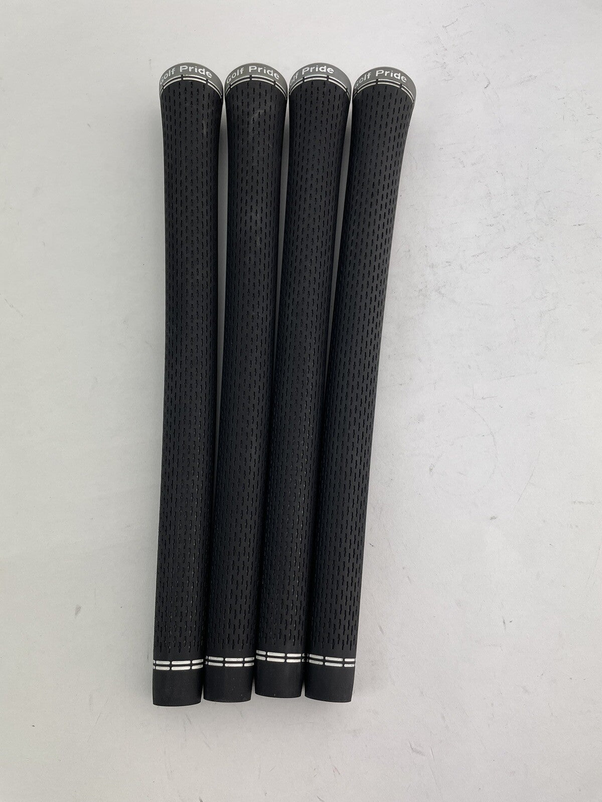 Golf Pride Tour Velvet 360 Soft Grips (4) Midsize /Black /Pulled /343434