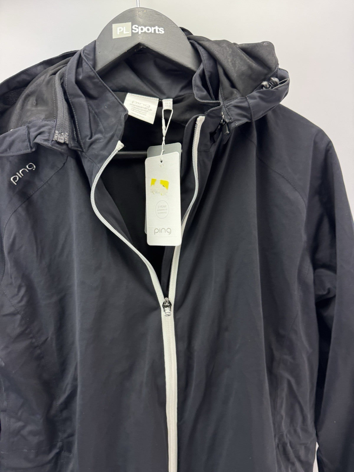 Ping Golf Women’s Mette Jacket Black UK 8/ Water Resistant/ 300474