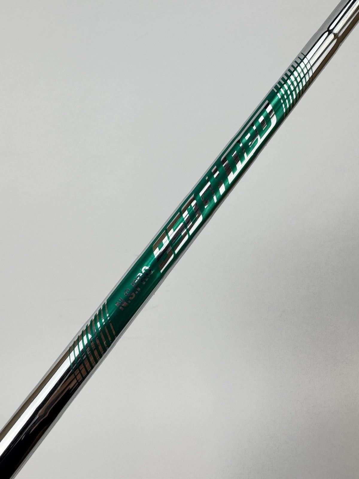 Nippon 950GH Neo Iron Shaft Regular Steel 36.5” /0.355 Tapered /Gripped /344570