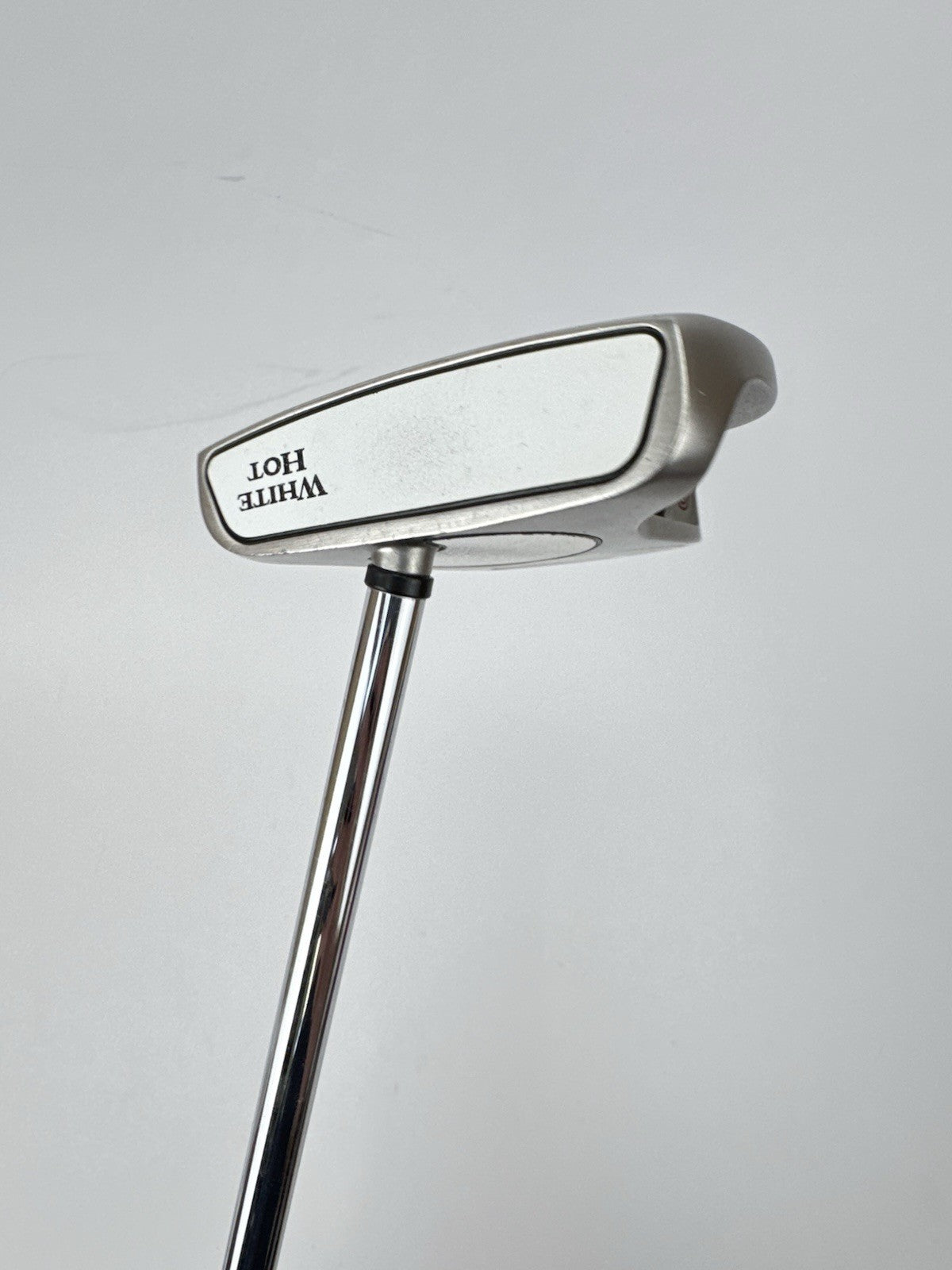 Odyssey 2 Ball Putter White Hot Center Shafted 33.5” /Right Handed /344783