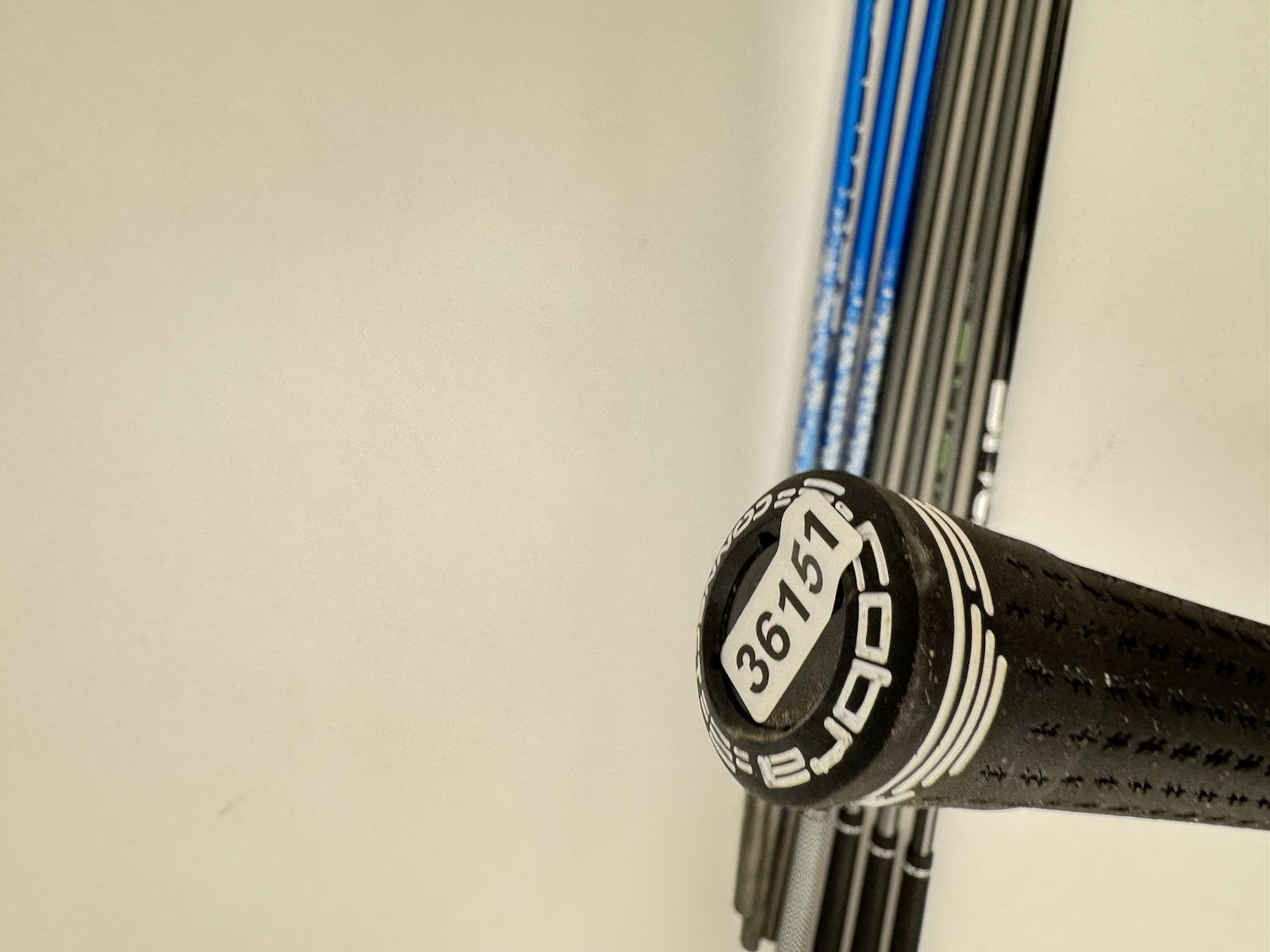 Cobra DS Adapt OPTM #4 Hybrid Shaft Fujikura Pro 63 Regular Graphite 39.5”/3615111